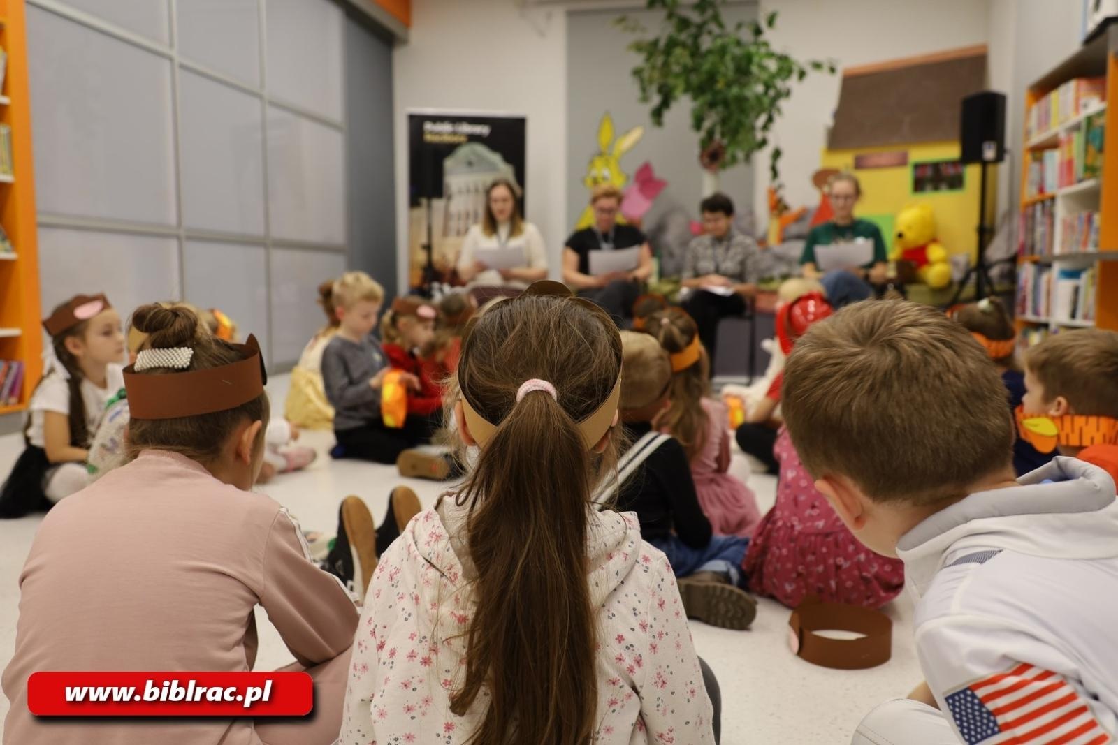Zdjęcie w galerii na portalu naszraciborz.pl: Sto Lat dla Kubusia Puchatka w raciborskiej bibliotece wiadomości z regionu