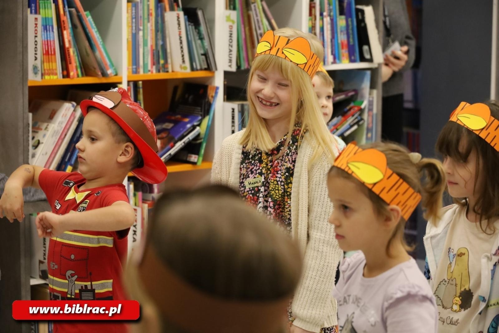 Zdjęcie w galerii na portalu naszraciborz.pl: Sto Lat dla Kubusia Puchatka w raciborskiej bibliotece wiadomości z regionu