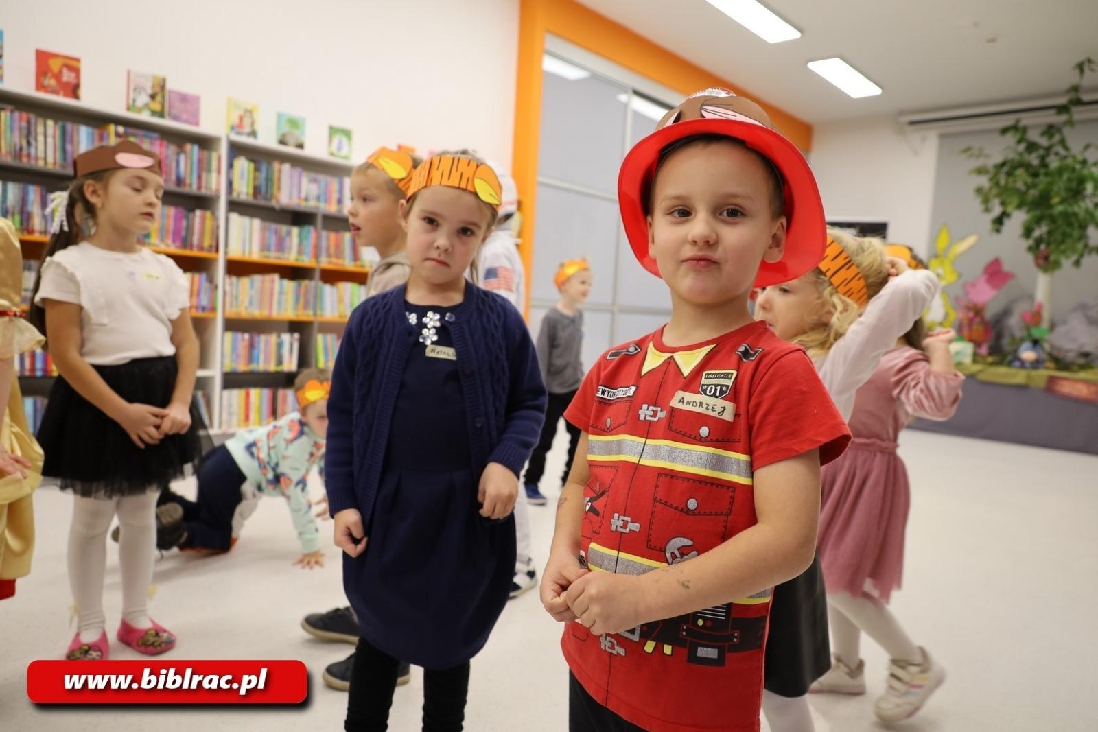 Zdjęcie w galerii na portalu naszraciborz.pl: Sto Lat dla Kubusia Puchatka w raciborskiej bibliotece wiadomości z regionu