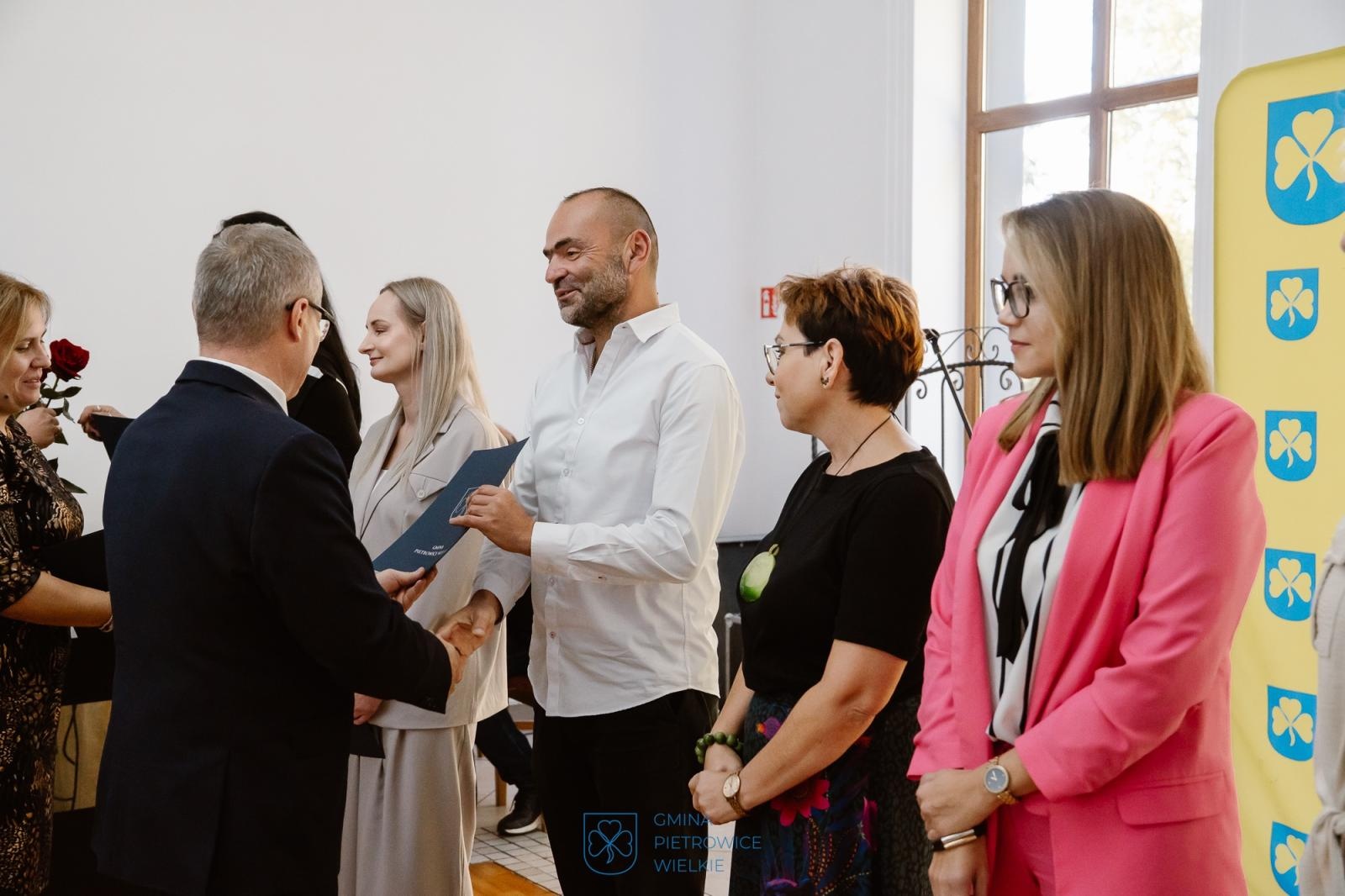 Zdjęcie w galerii na portalu naszraciborz.pl: Dzień Edukacji Narodowej w gminie Pietrowice Wielkie [FOTO] wiadomości z regionu