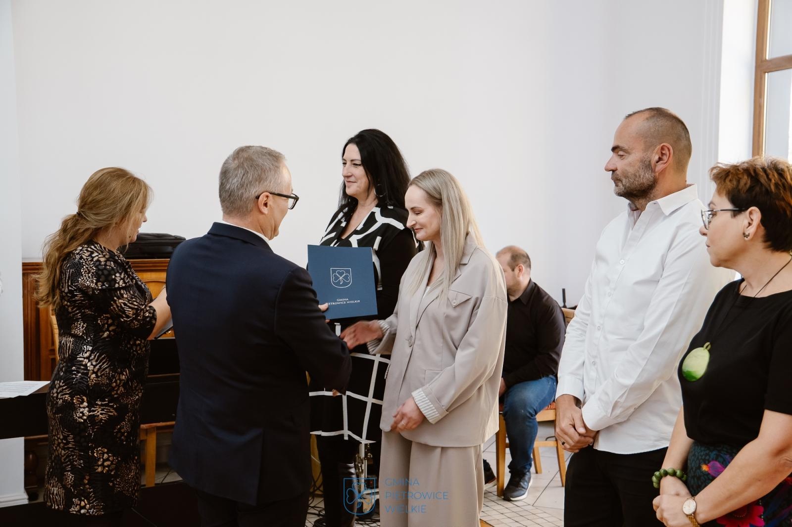 Zdjęcie w galerii na portalu naszraciborz.pl: Dzień Edukacji Narodowej w gminie Pietrowice Wielkie [FOTO] wiadomości z regionu