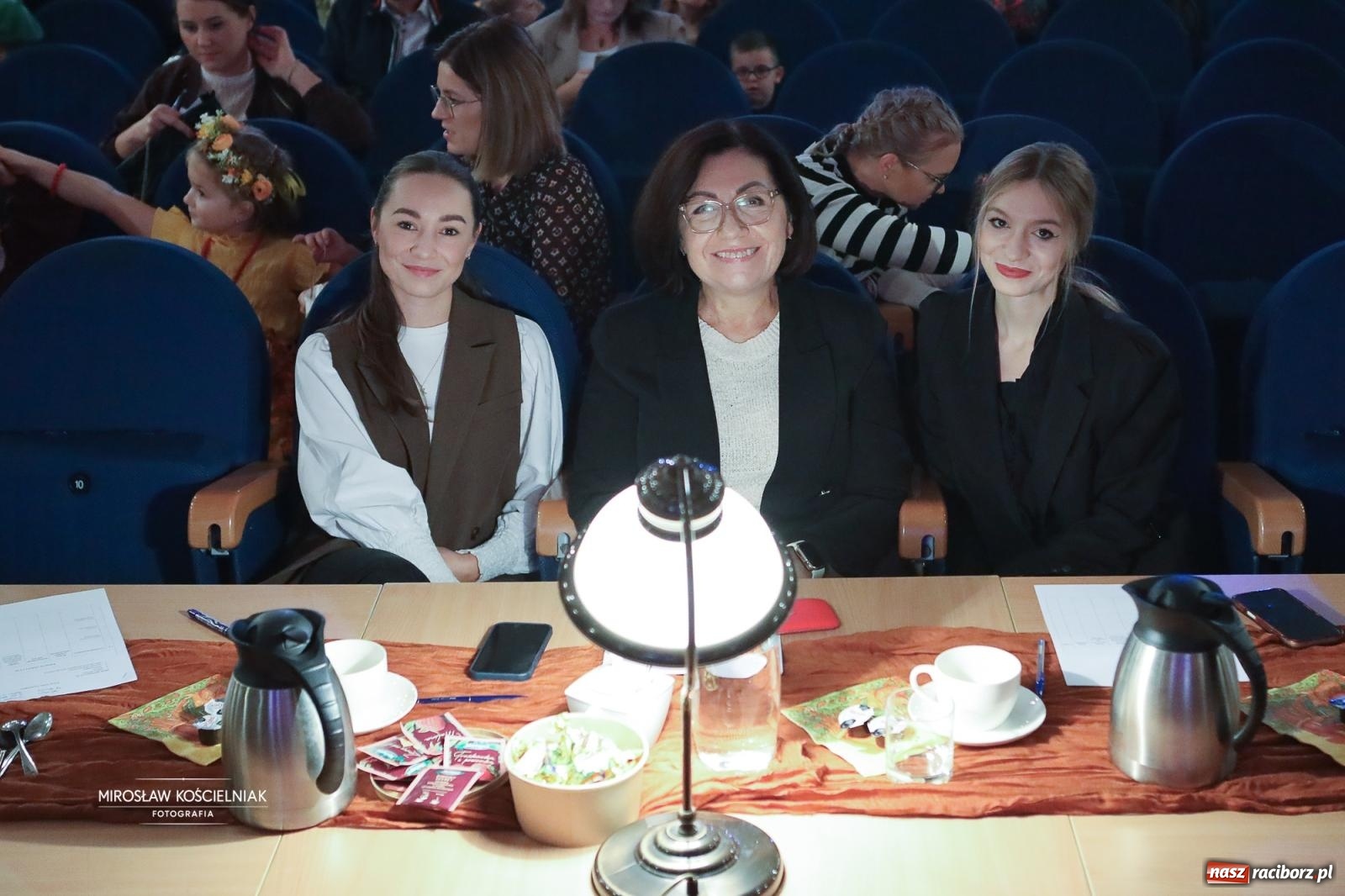 Zdjęcie w galerii na portalu naszraciborz.pl: I Powiatowy Festiwal Piosenki Przedszkolnej Jesienne Nutki w Raciborzu [FOTO i WIDEO] wiadomości z regionu