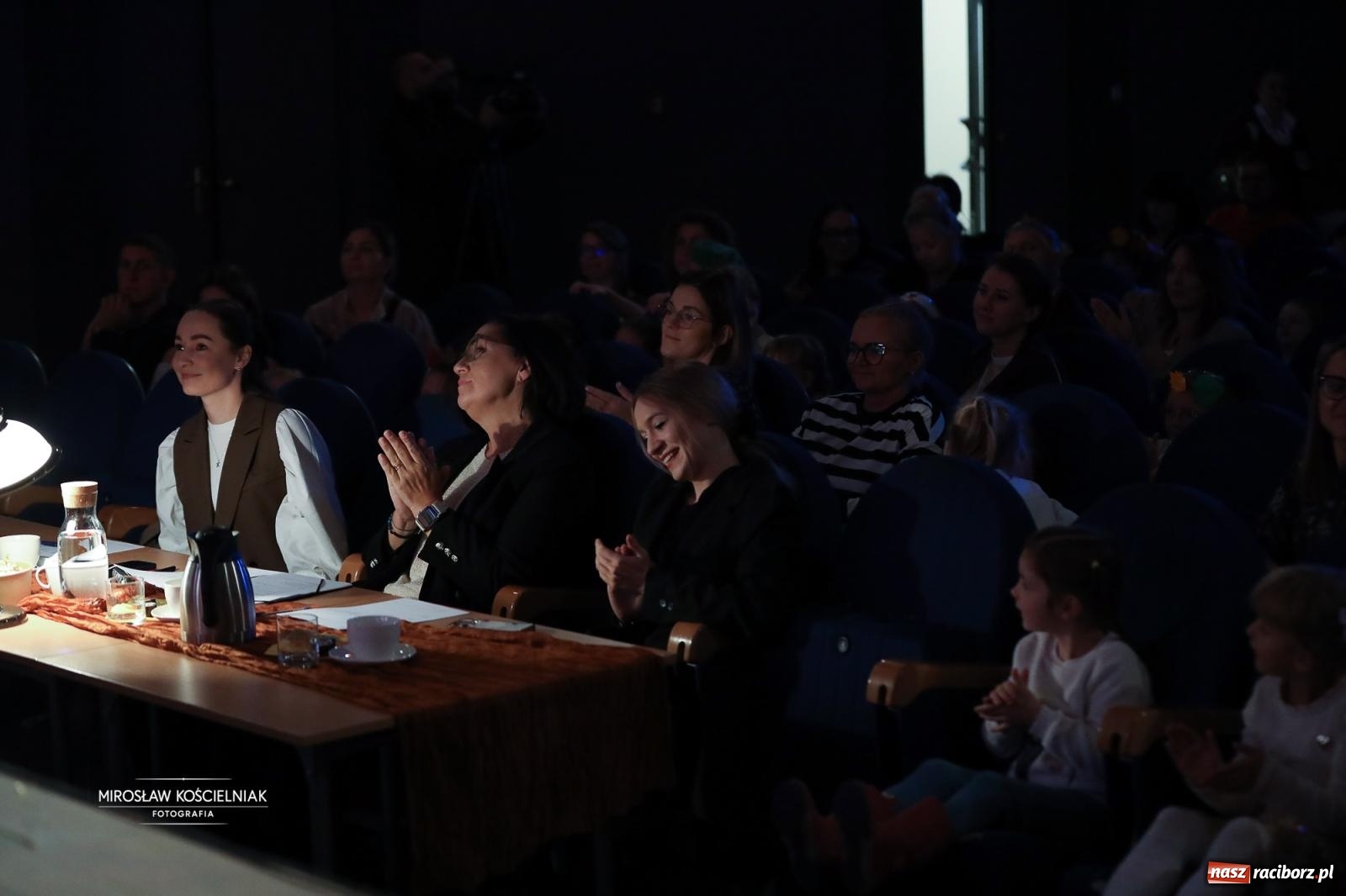 Zdjęcie w galerii na portalu naszraciborz.pl: I Powiatowy Festiwal Piosenki Przedszkolnej Jesienne Nutki w Raciborzu [FOTO i WIDEO] wiadomości z regionu