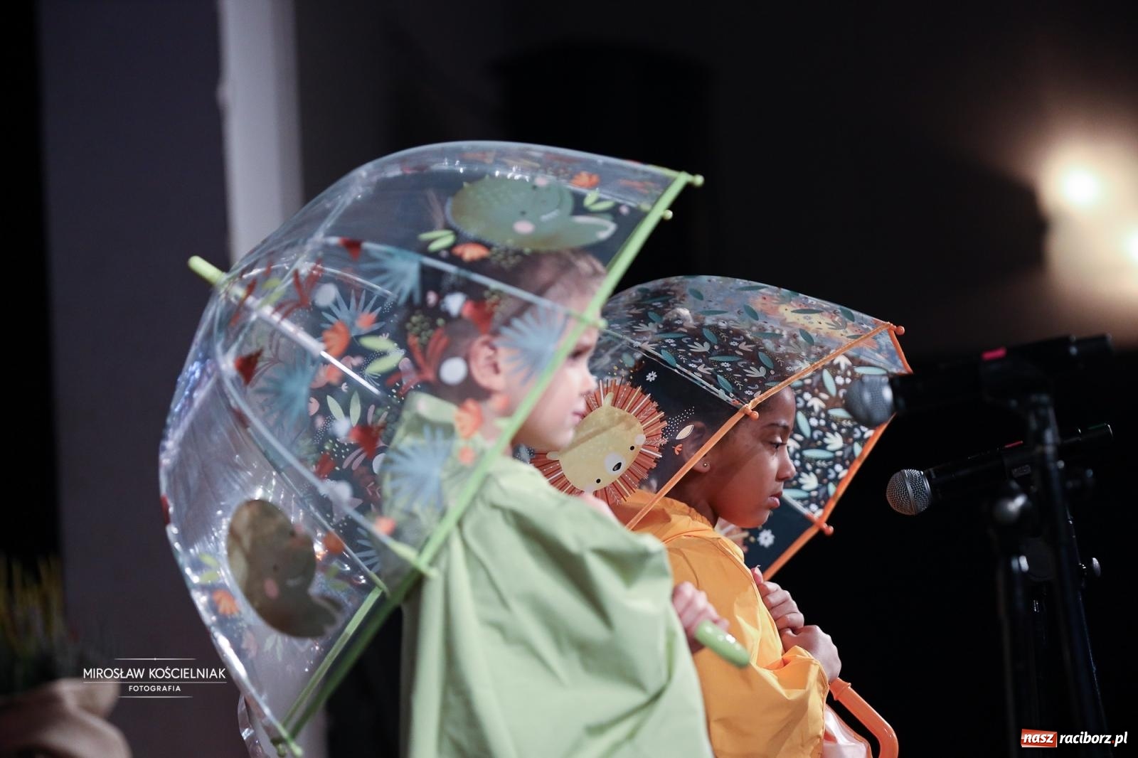 Zdjęcie w galerii na portalu naszraciborz.pl: I Powiatowy Festiwal Piosenki Przedszkolnej Jesienne Nutki w Raciborzu [FOTO i WIDEO] wiadomości z regionu