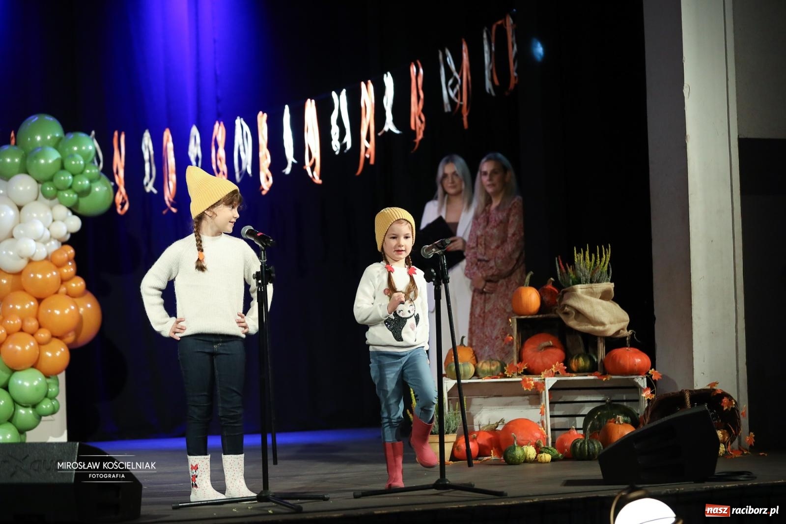 Zdjęcie w galerii na portalu naszraciborz.pl: I Powiatowy Festiwal Piosenki Przedszkolnej Jesienne Nutki w Raciborzu [FOTO i WIDEO] wiadomości z regionu