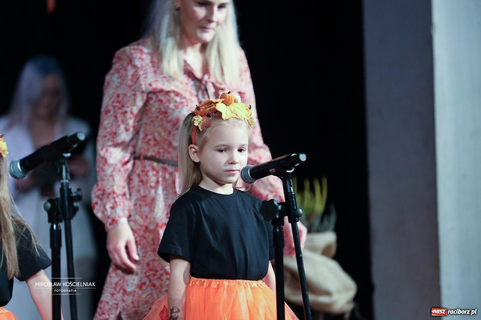 Zdjęcie w galerii na portalu naszraciborz.pl: I Powiatowy Festiwal Piosenki Przedszkolnej Jesienne Nutki w Raciborzu [FOTO i WIDEO] wiadomości z regionu