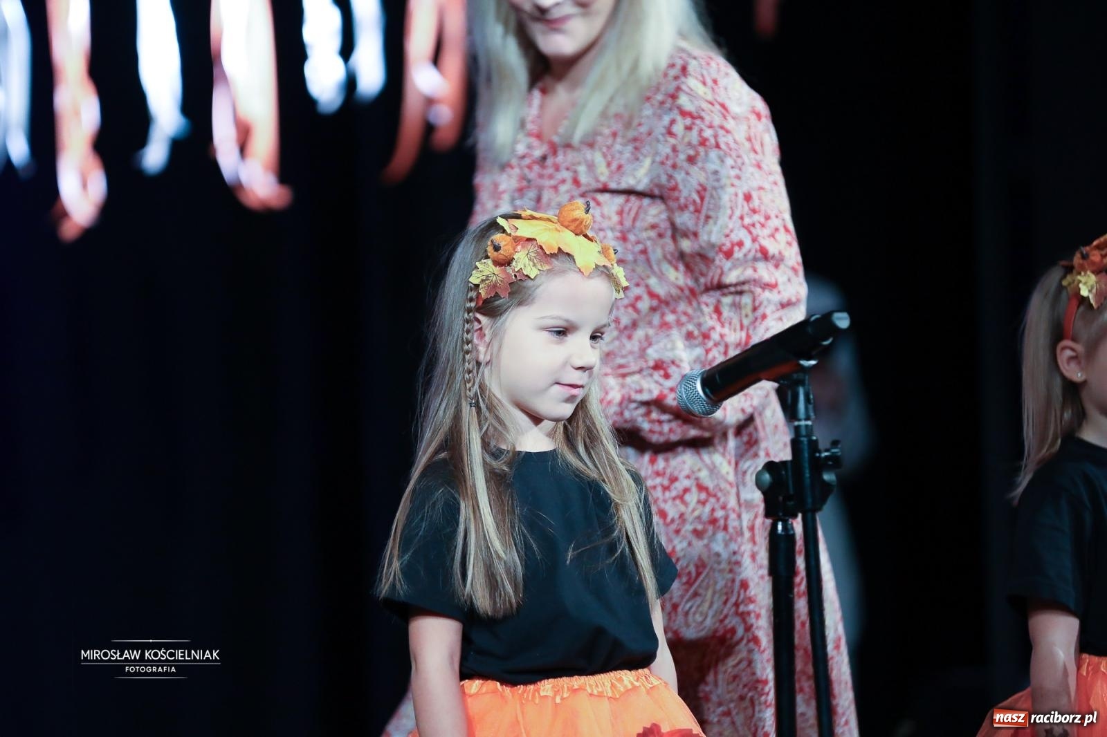 Zdjęcie w galerii na portalu naszraciborz.pl: I Powiatowy Festiwal Piosenki Przedszkolnej Jesienne Nutki w Raciborzu [FOTO i WIDEO] wiadomości z regionu