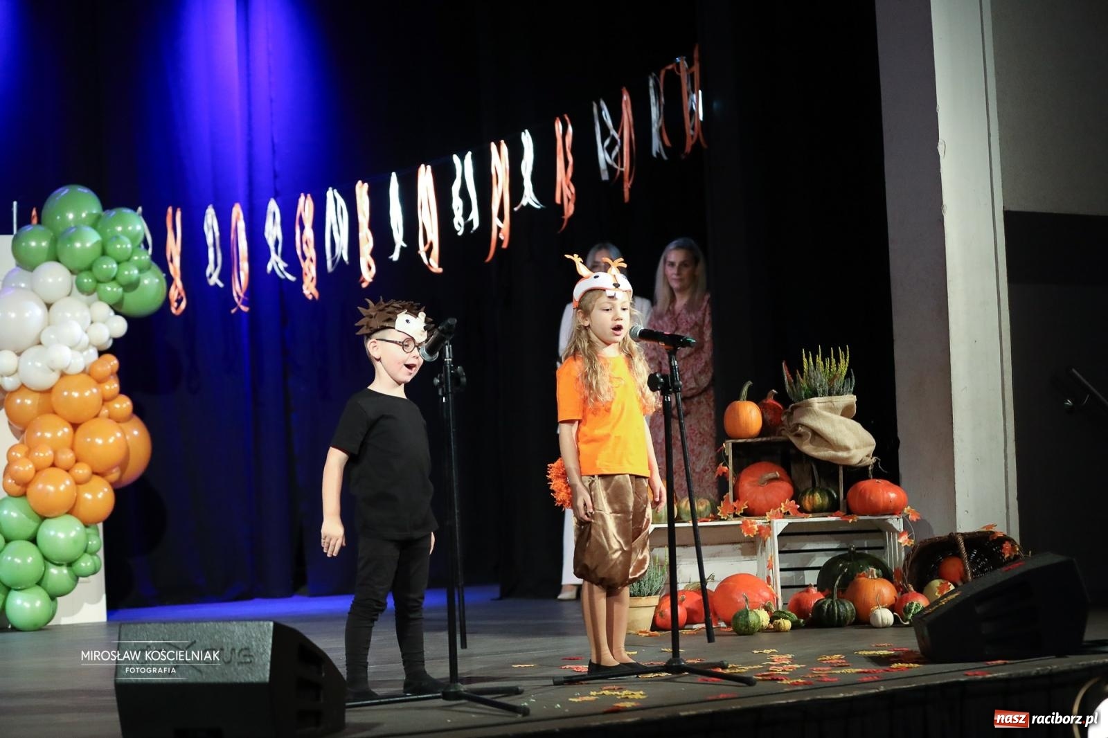 Zdjęcie w galerii na portalu naszraciborz.pl: I Powiatowy Festiwal Piosenki Przedszkolnej Jesienne Nutki w Raciborzu [FOTO i WIDEO] wiadomości z regionu