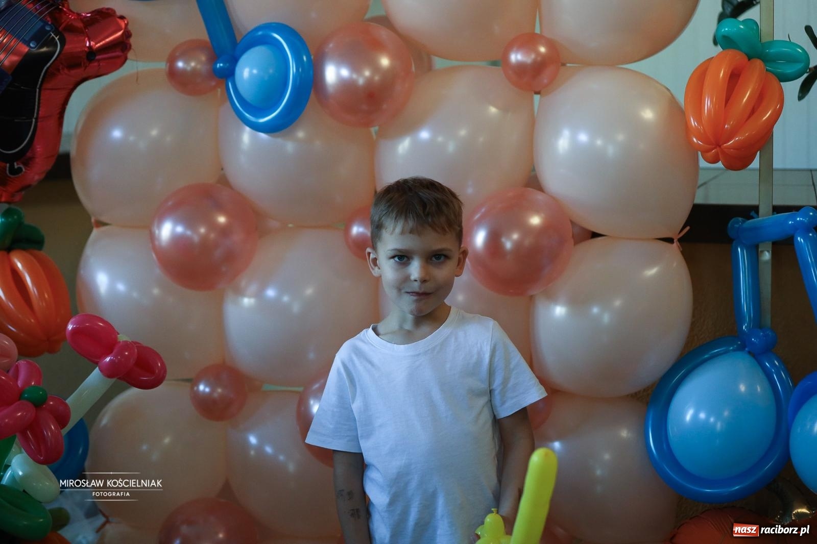 Zdjęcie w galerii na portalu naszraciborz.pl: I Powiatowy Festiwal Piosenki Przedszkolnej Jesienne Nutki w Raciborzu [FOTO i WIDEO] wiadomości z regionu