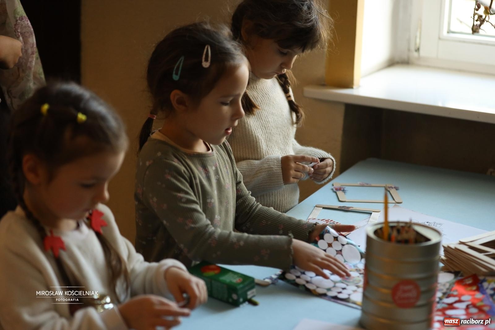 Zdjęcie w galerii na portalu naszraciborz.pl: I Powiatowy Festiwal Piosenki Przedszkolnej Jesienne Nutki w Raciborzu [FOTO i WIDEO] wiadomości z regionu