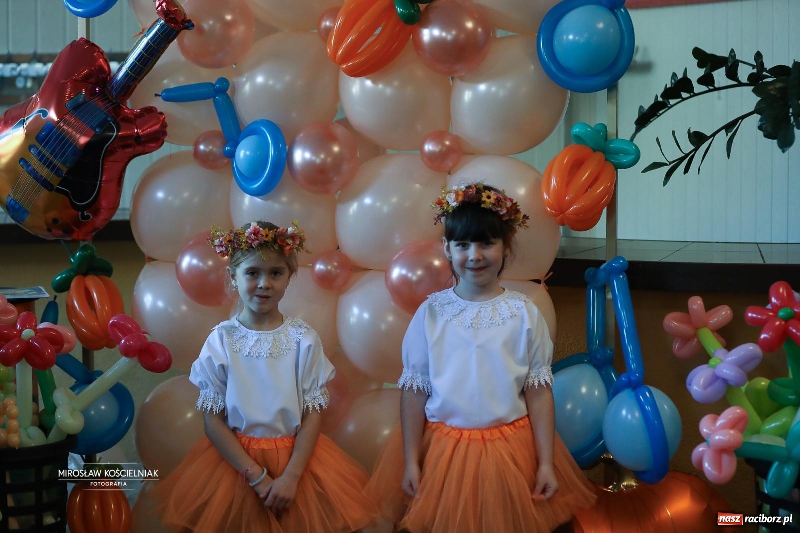 Zdjęcie w galerii na portalu naszraciborz.pl: I Powiatowy Festiwal Piosenki Przedszkolnej Jesienne Nutki w Raciborzu [FOTO i WIDEO] wiadomości z regionu