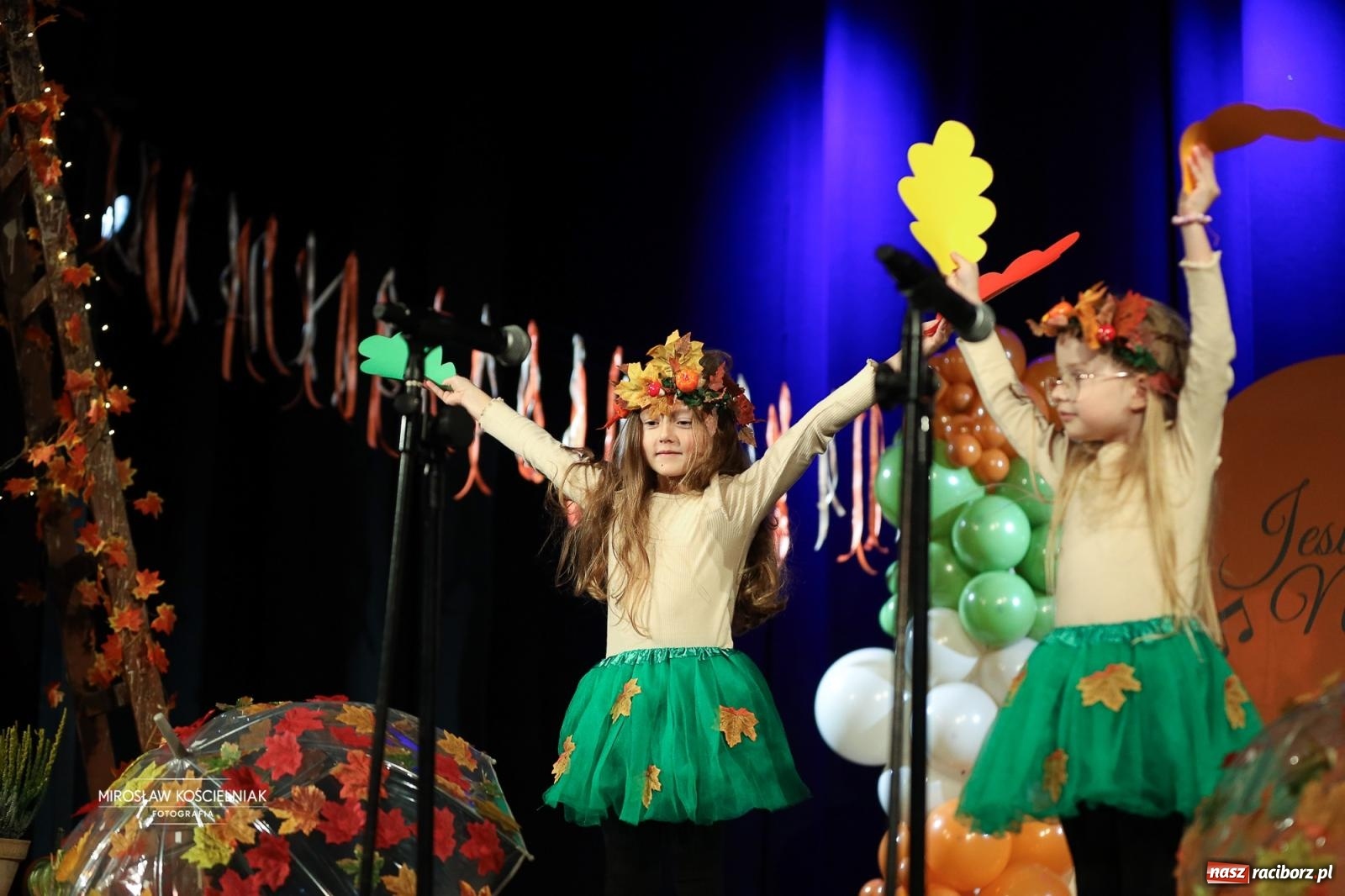 Zdjęcie w galerii na portalu naszraciborz.pl: I Powiatowy Festiwal Piosenki Przedszkolnej Jesienne Nutki w Raciborzu [FOTO i WIDEO] wiadomości z regionu