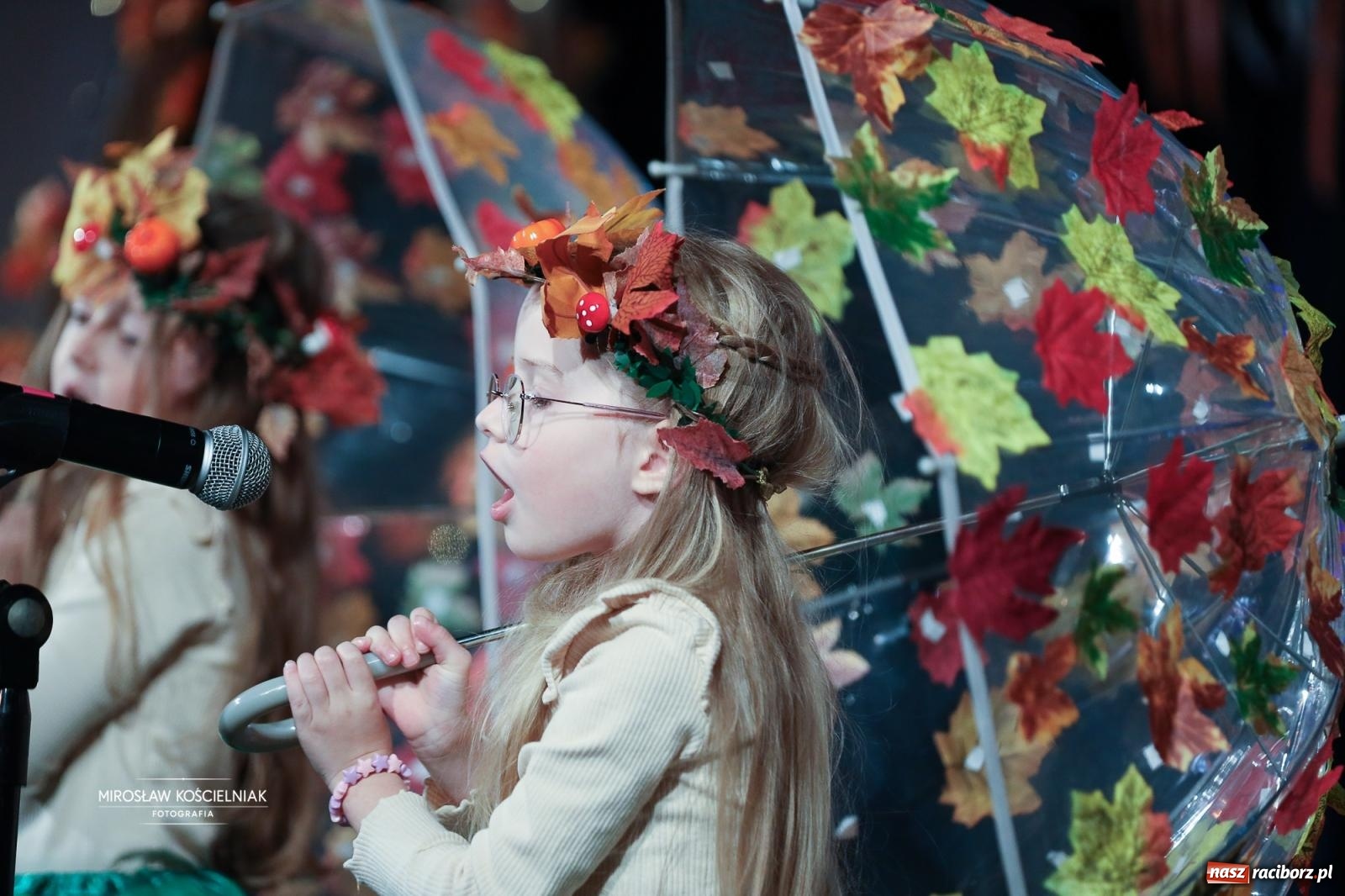 Zdjęcie w galerii na portalu naszraciborz.pl: I Powiatowy Festiwal Piosenki Przedszkolnej Jesienne Nutki w Raciborzu [FOTO i WIDEO] wiadomości z regionu