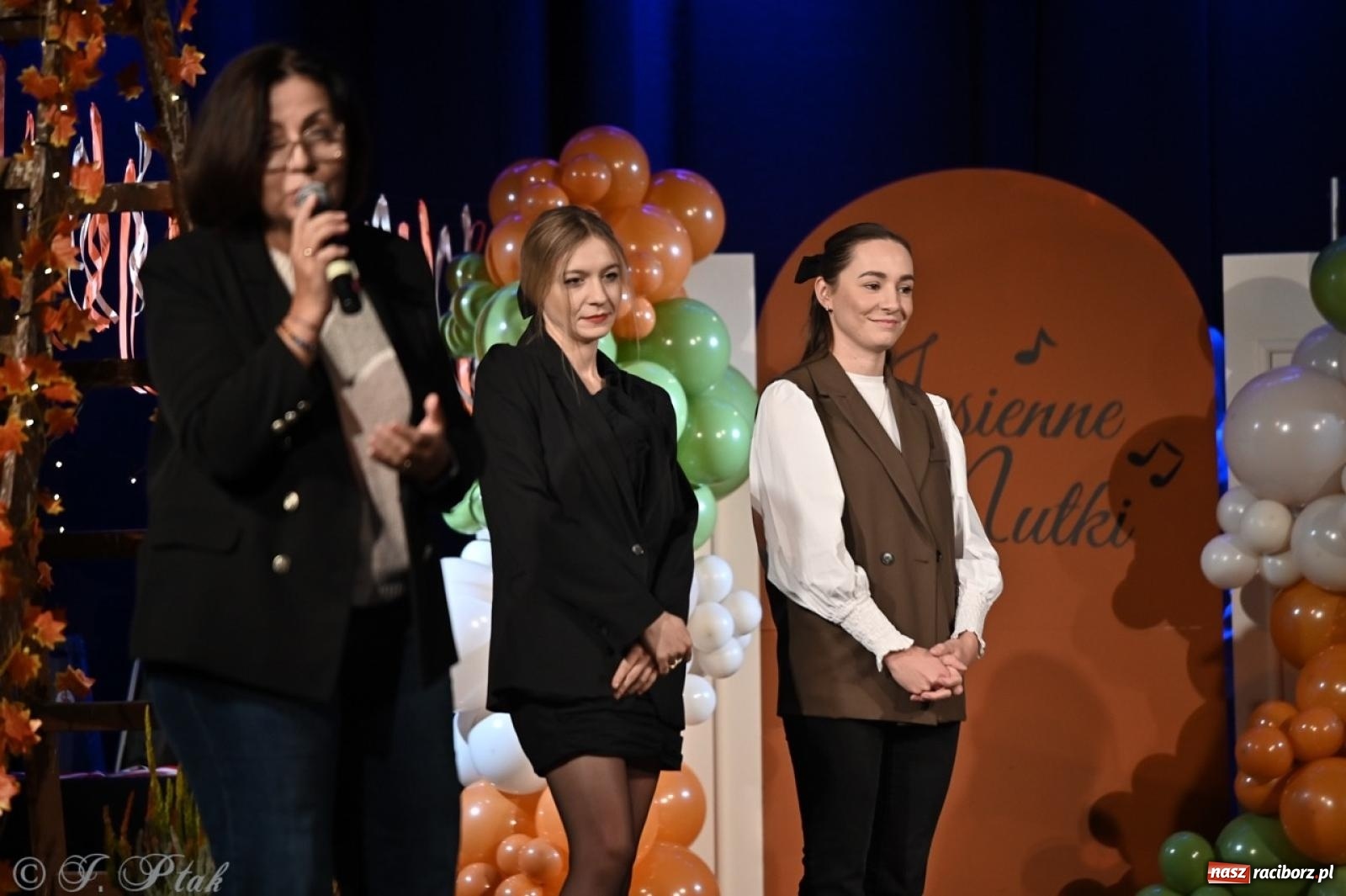 Zdjęcie w galerii na portalu naszraciborz.pl: I Powiatowy Festiwal Piosenki Przedszkolnej Jesienne Nutki w Raciborzu [FOTO i WIDEO] wiadomości z regionu