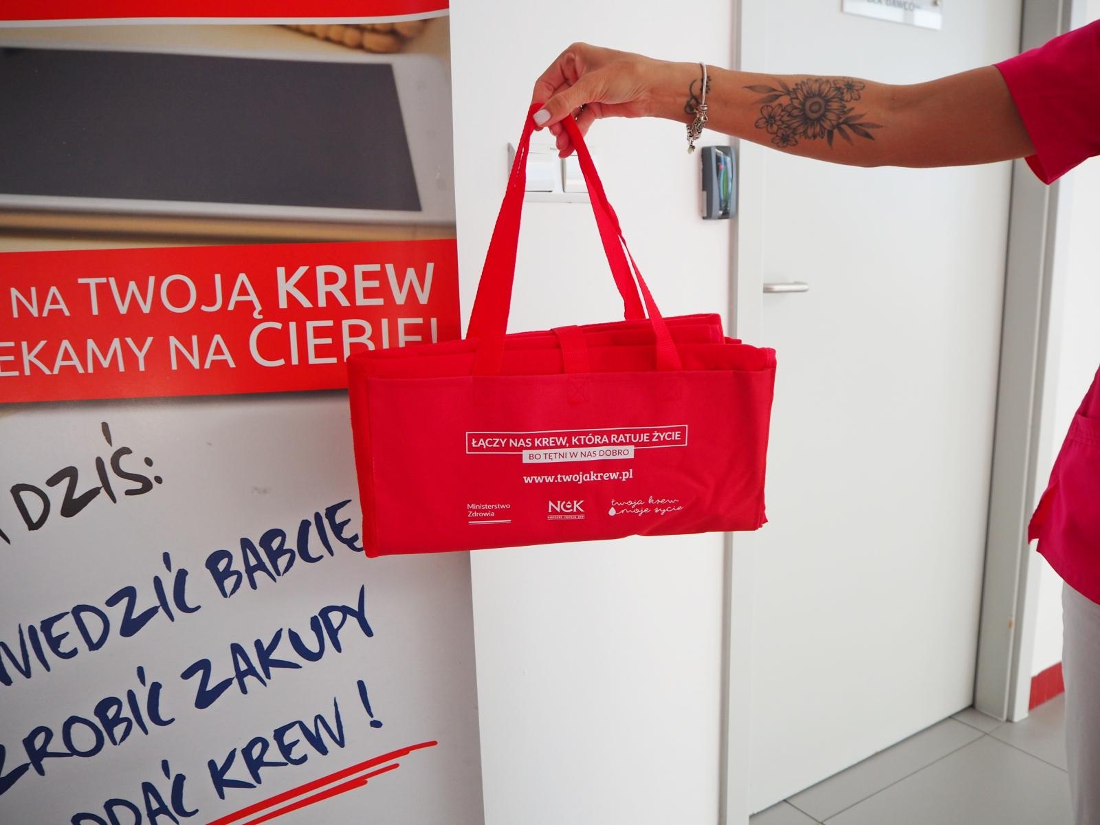 Zdjęcie w galerii na portalu naszraciborz.pl: Specjalna akcja dla krwiodawców – oddaj płytki krwi i odbierz upominki wiadomości z regionu