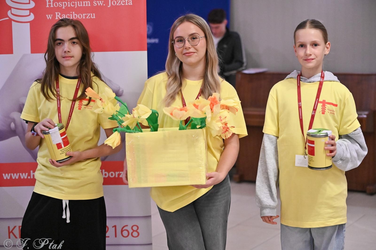 Zdjęcie w galerii na portalu naszraciborz.pl: Głosy dla Hospicjum 2025 – koncert dobroczynny w Raciborskim Centrum Kultury wiadomości z regionu