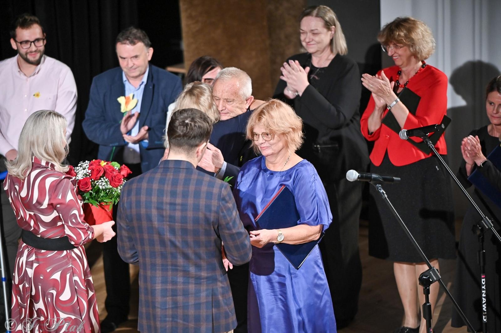 Zdjęcie w galerii na portalu naszraciborz.pl: Głosy dla Hospicjum 2025 – koncert dobroczynny w Raciborskim Centrum Kultury wiadomości z regionu