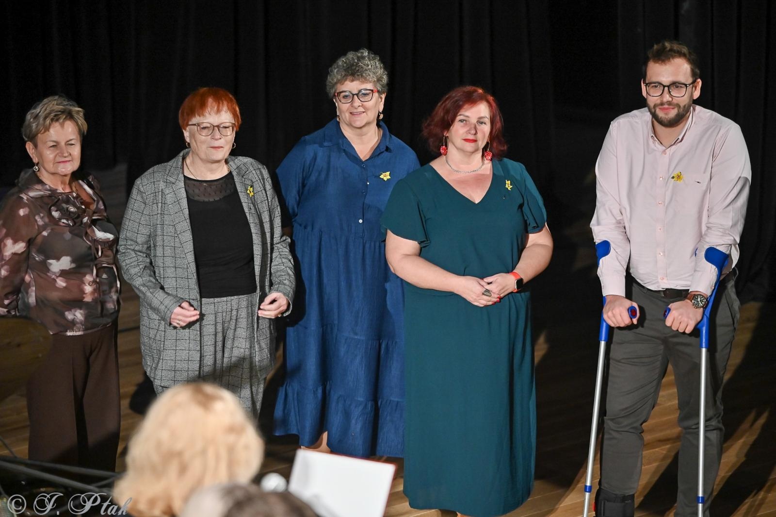 Zdjęcie w galerii na portalu naszraciborz.pl: Głosy dla Hospicjum 2025 – koncert dobroczynny w Raciborskim Centrum Kultury wiadomości z regionu