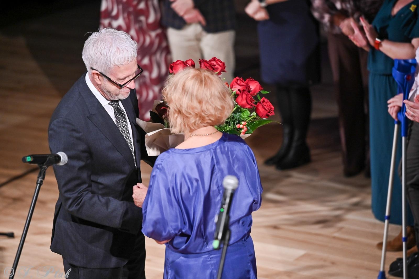 Zdjęcie w galerii na portalu naszraciborz.pl: Głosy dla Hospicjum 2025 – koncert dobroczynny w Raciborskim Centrum Kultury wiadomości z regionu