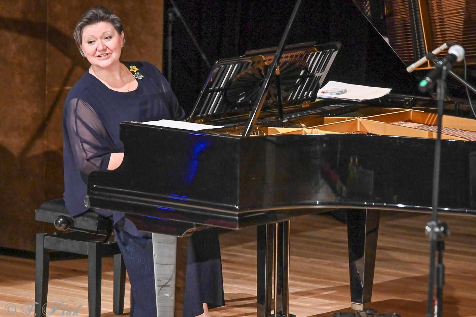 Zdjęcie w galerii na portalu naszraciborz.pl: Głosy dla Hospicjum 2025 – koncert dobroczynny w Raciborskim Centrum Kultury wiadomości z regionu