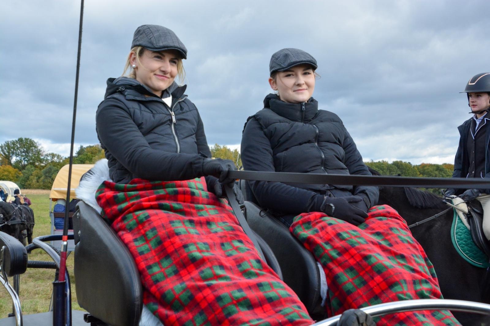 Zdjęcie w galerii na portalu naszraciborz.pl: Hubertus w Kornowacu – jeźdźcy, tradycja i dobra zabawa [FOTO i WIDEO] wiadomości z regionu