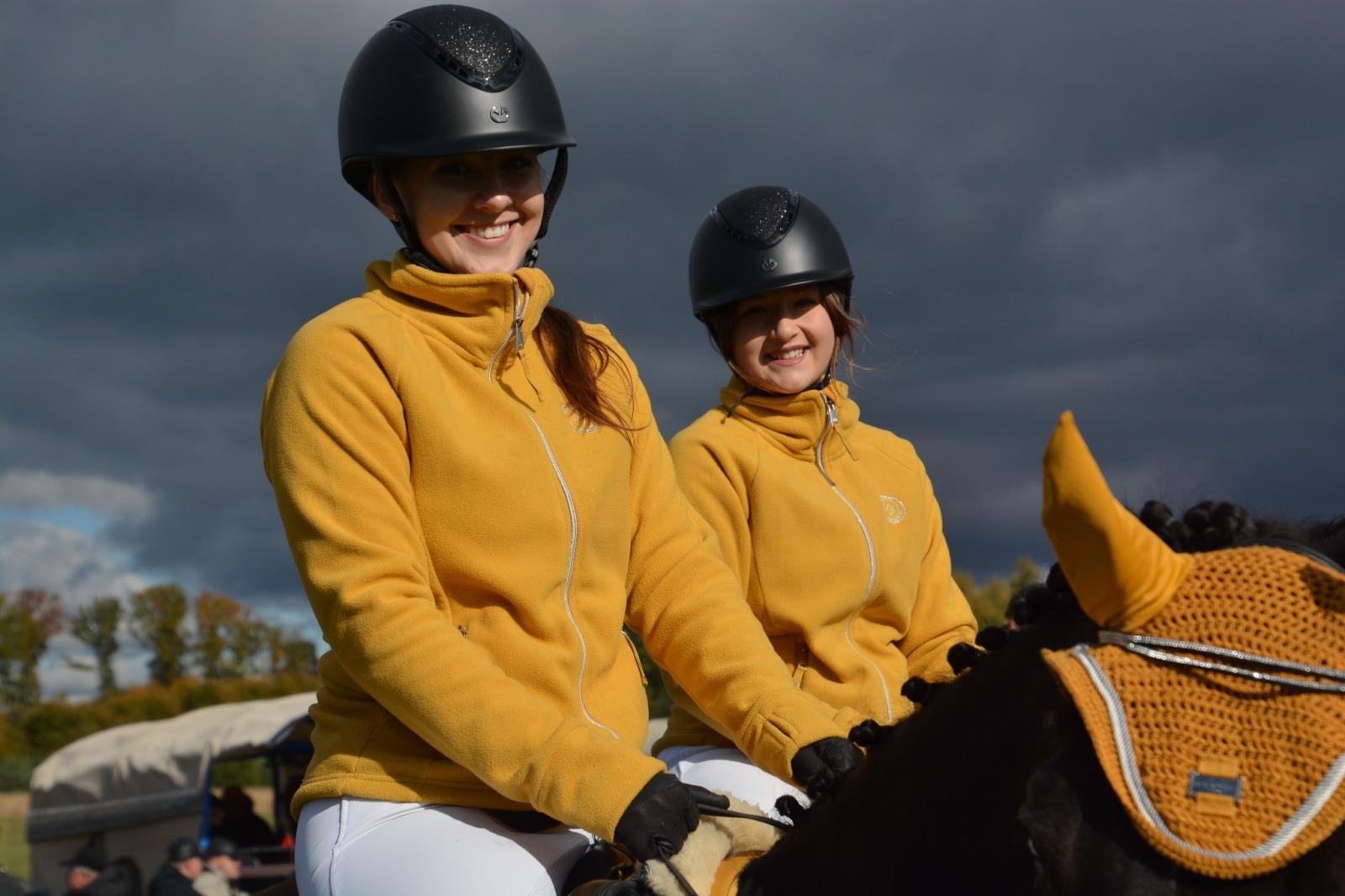 Zdjęcie w galerii na portalu naszraciborz.pl: Hubertus w Kornowacu – jeźdźcy, tradycja i dobra zabawa [FOTO i WIDEO] wiadomości z regionu