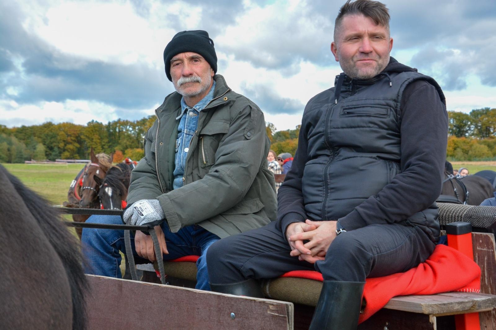 Zdjęcie w galerii na portalu naszraciborz.pl: Hubertus w Kornowacu – jeźdźcy, tradycja i dobra zabawa [FOTO i WIDEO] wiadomości z regionu
