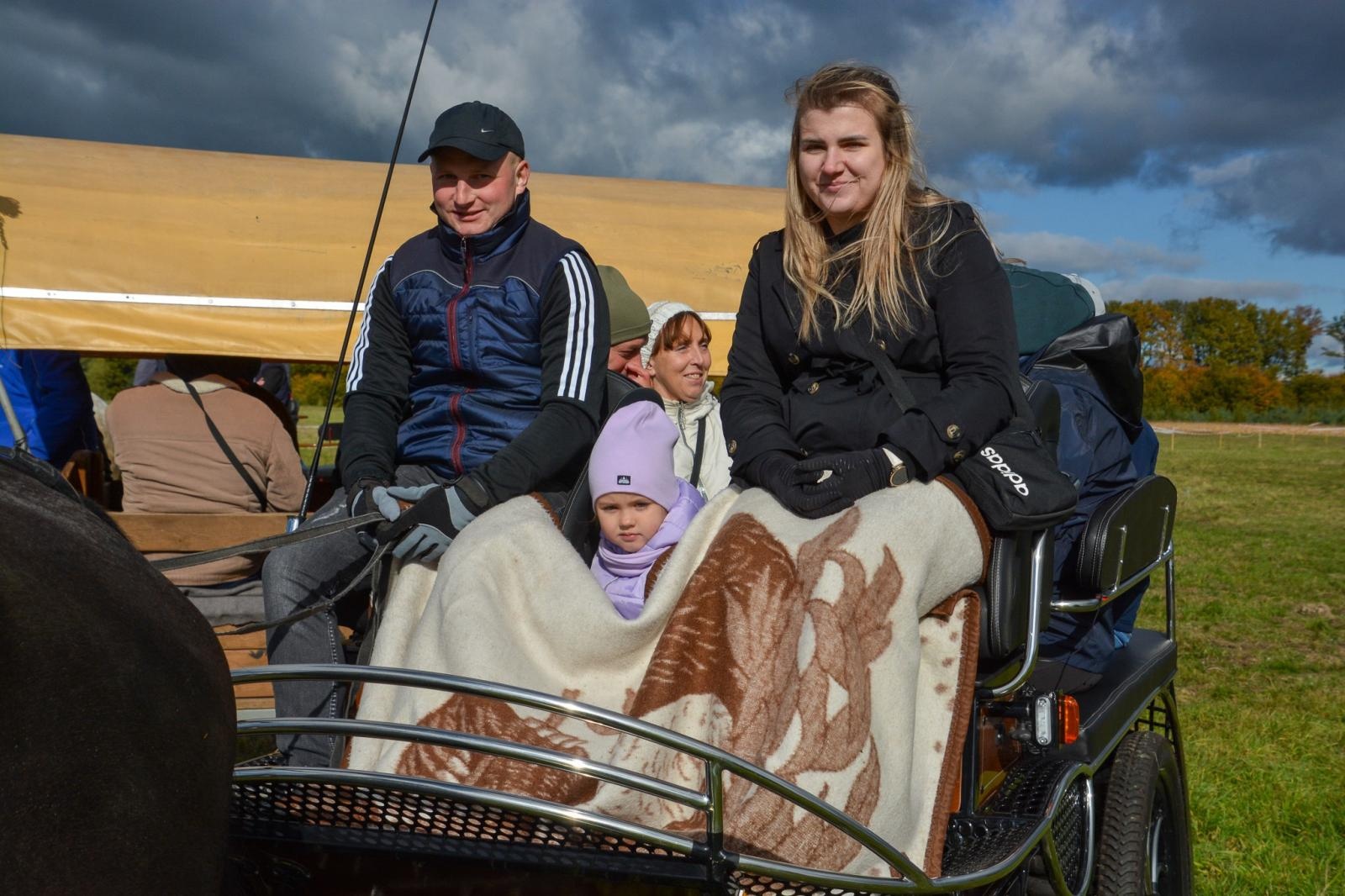 Zdjęcie w galerii na portalu naszraciborz.pl: Hubertus w Kornowacu – jeźdźcy, tradycja i dobra zabawa [FOTO i WIDEO] wiadomości z regionu