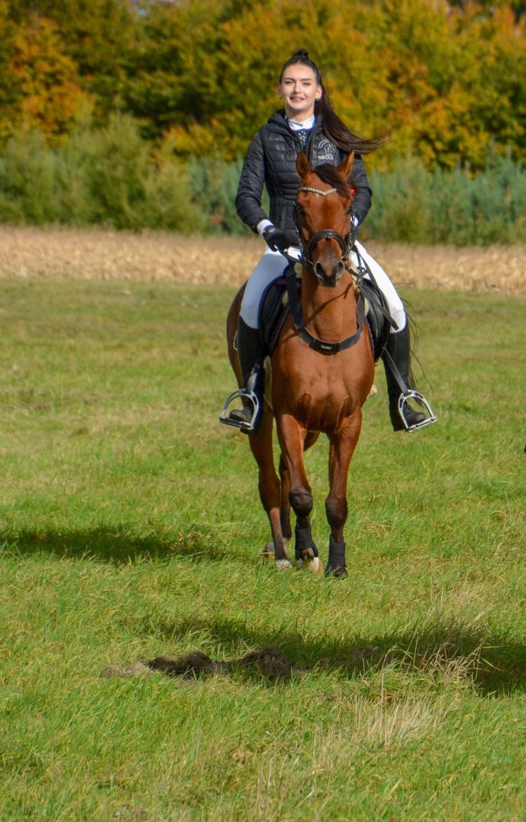 Zdjęcie w galerii na portalu naszraciborz.pl: Hubertus w Kornowacu – jeźdźcy, tradycja i dobra zabawa [FOTO i WIDEO] wiadomości z regionu
