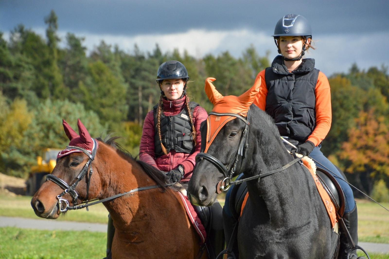 Zdjęcie w galerii na portalu naszraciborz.pl: Hubertus w Kornowacu – jeźdźcy, tradycja i dobra zabawa [FOTO i WIDEO] wiadomości z regionu