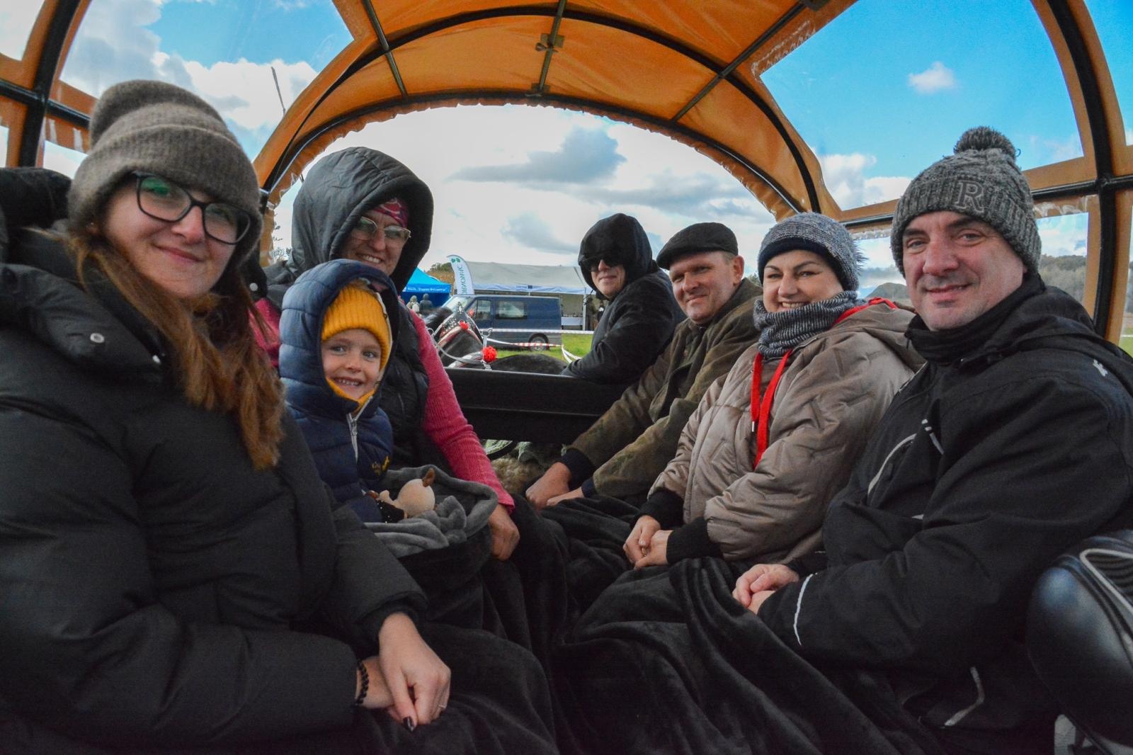 Zdjęcie w galerii na portalu naszraciborz.pl: Hubertus w Kornowacu – jeźdźcy, tradycja i dobra zabawa [FOTO i WIDEO] wiadomości z regionu