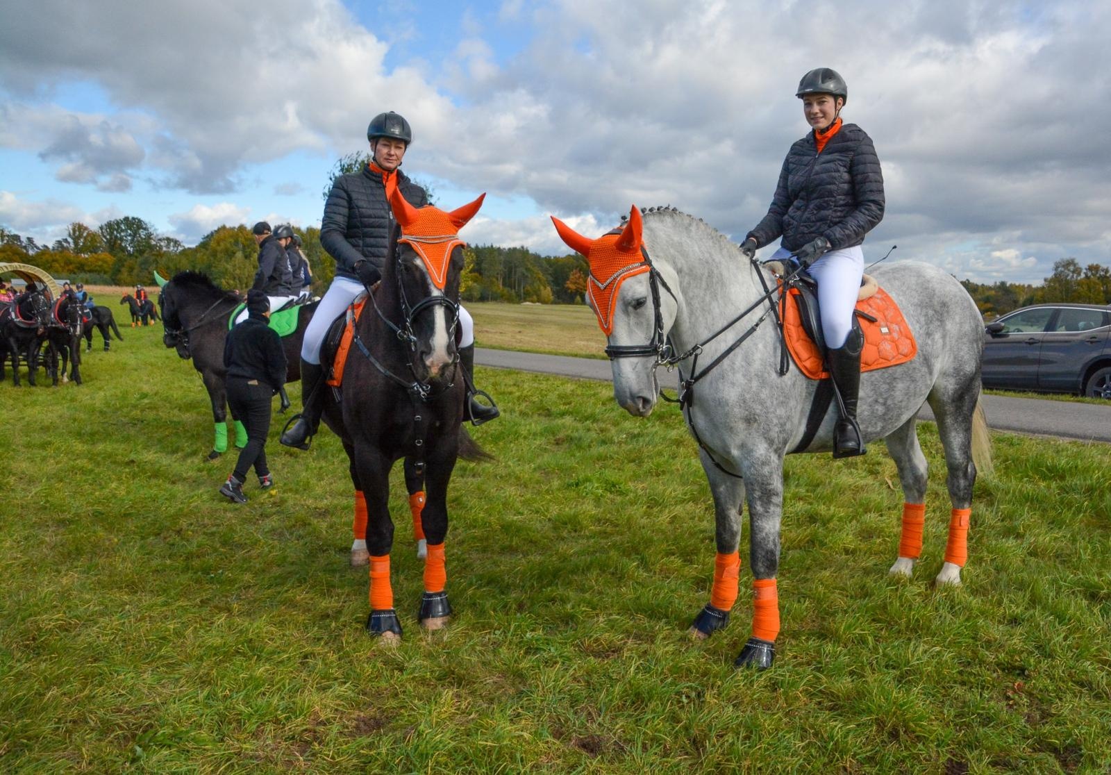 Zdjęcie w galerii na portalu naszraciborz.pl: Hubertus w Kornowacu – jeźdźcy, tradycja i dobra zabawa [FOTO i WIDEO] wiadomości z regionu