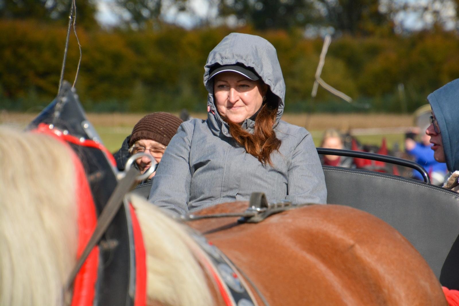 Zdjęcie w galerii na portalu naszraciborz.pl: Hubertus w Kornowacu – jeźdźcy, tradycja i dobra zabawa [FOTO i WIDEO] wiadomości z regionu