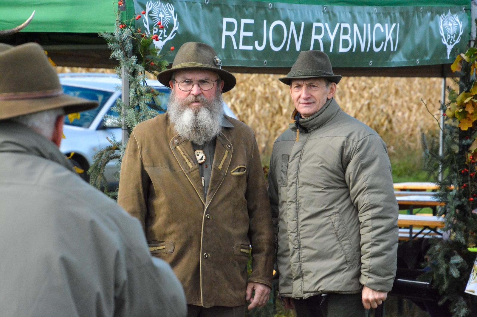 Zdjęcie w galerii na portalu naszraciborz.pl: Hubertus w Kornowacu – jeźdźcy, tradycja i dobra zabawa [FOTO i WIDEO] wiadomości z regionu