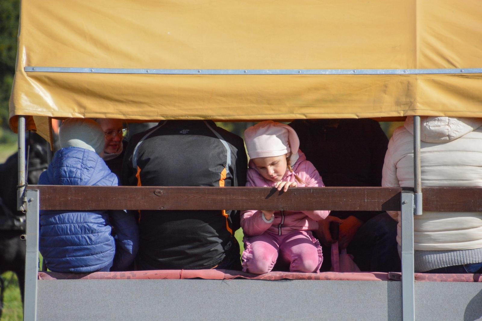 Zdjęcie w galerii na portalu naszraciborz.pl: Hubertus w Kornowacu – jeźdźcy, tradycja i dobra zabawa [FOTO i WIDEO] wiadomości z regionu