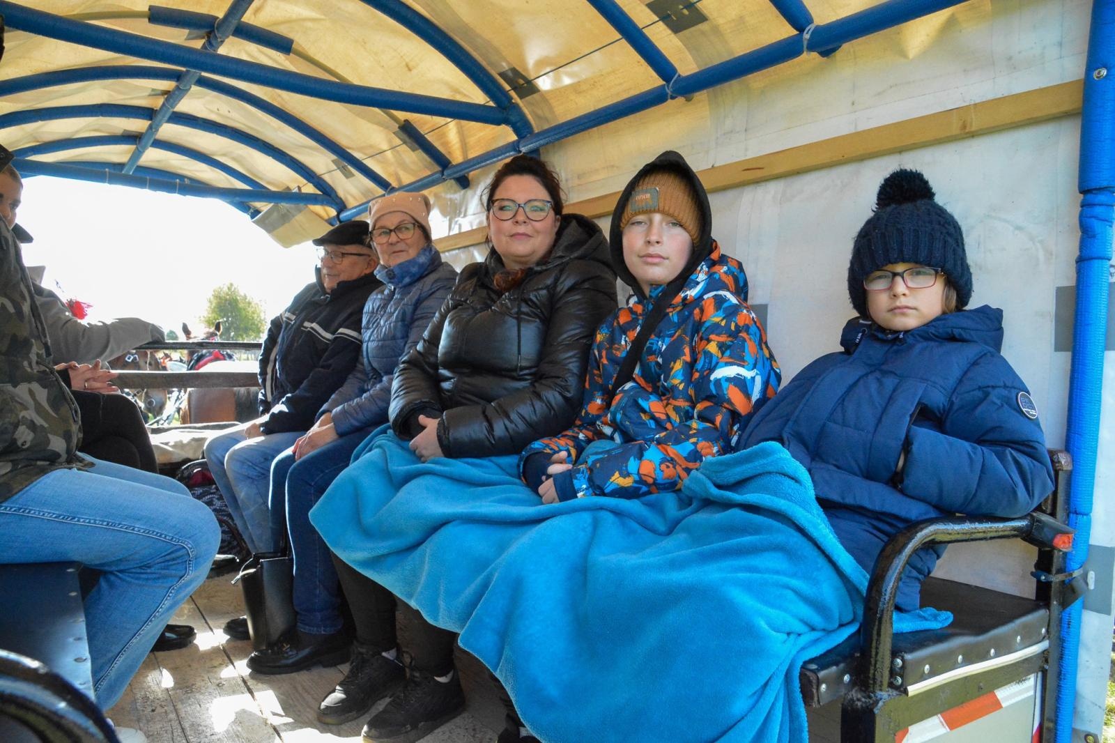 Zdjęcie w galerii na portalu naszraciborz.pl: Hubertus w Kornowacu – jeźdźcy, tradycja i dobra zabawa [FOTO i WIDEO] wiadomości z regionu