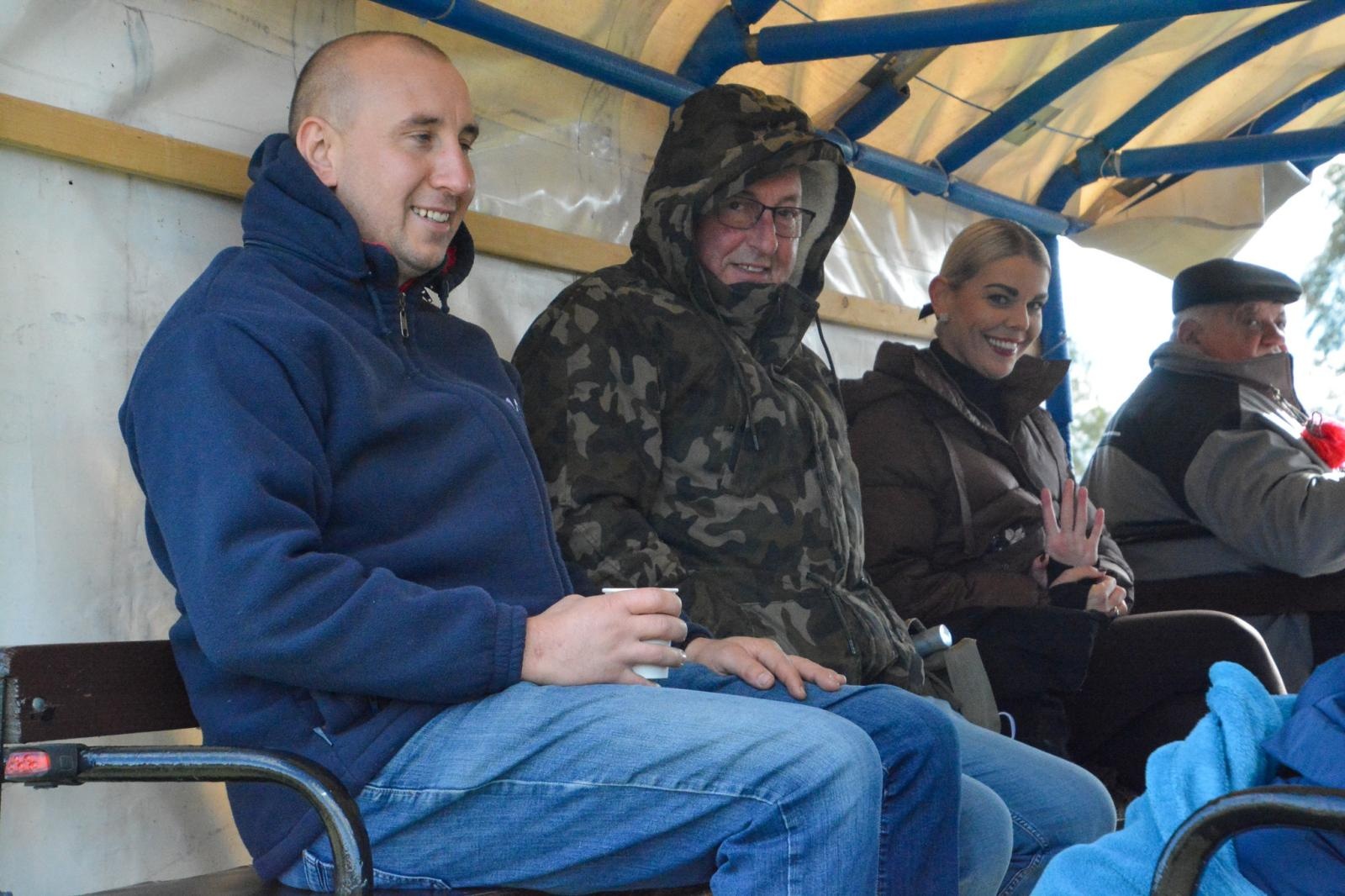 Zdjęcie w galerii na portalu naszraciborz.pl: Hubertus w Kornowacu – jeźdźcy, tradycja i dobra zabawa [FOTO i WIDEO] wiadomości z regionu