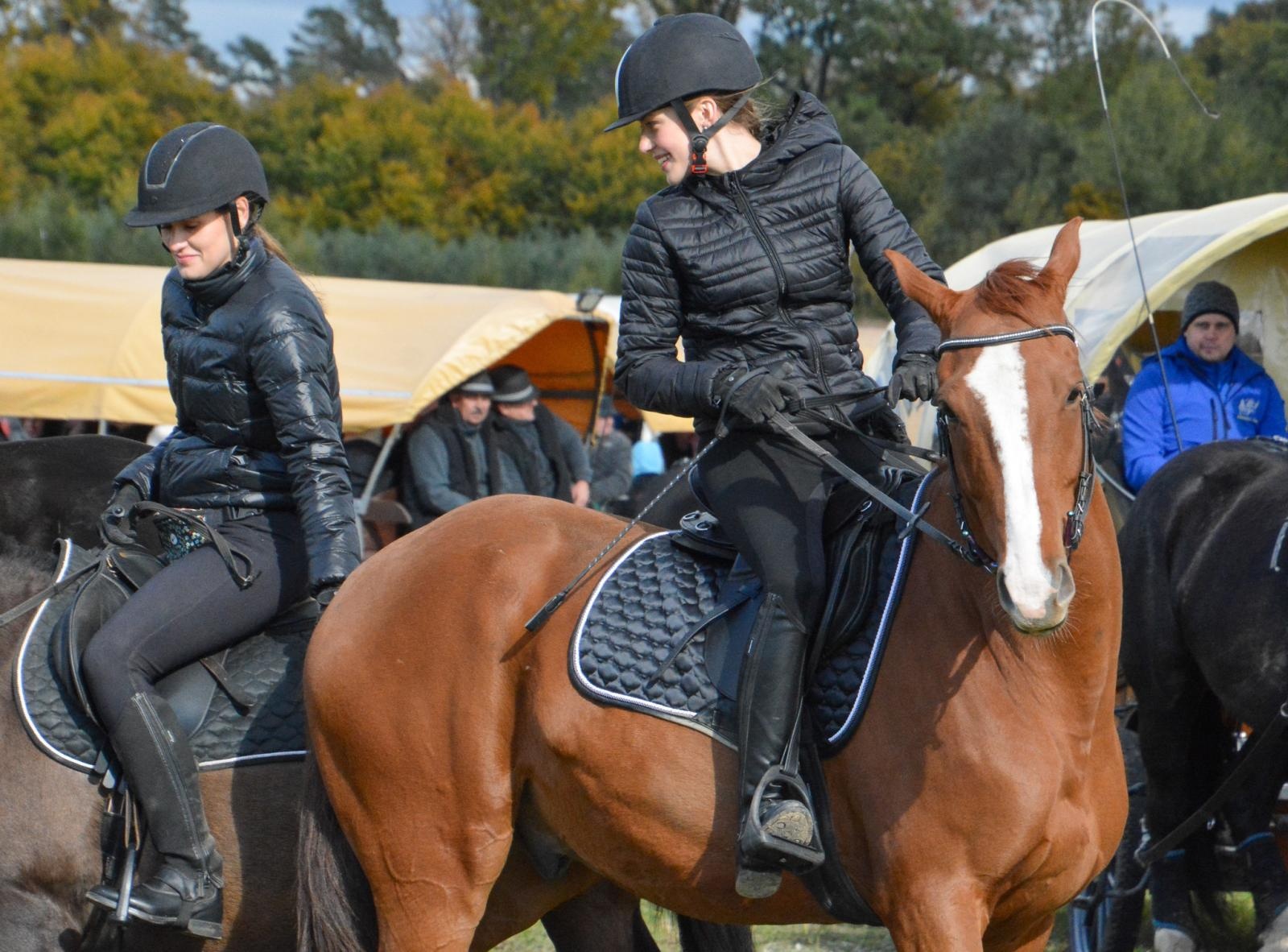 Zdjęcie w galerii na portalu naszraciborz.pl: Hubertus w Kornowacu – jeźdźcy, tradycja i dobra zabawa [FOTO i WIDEO] wiadomości z regionu