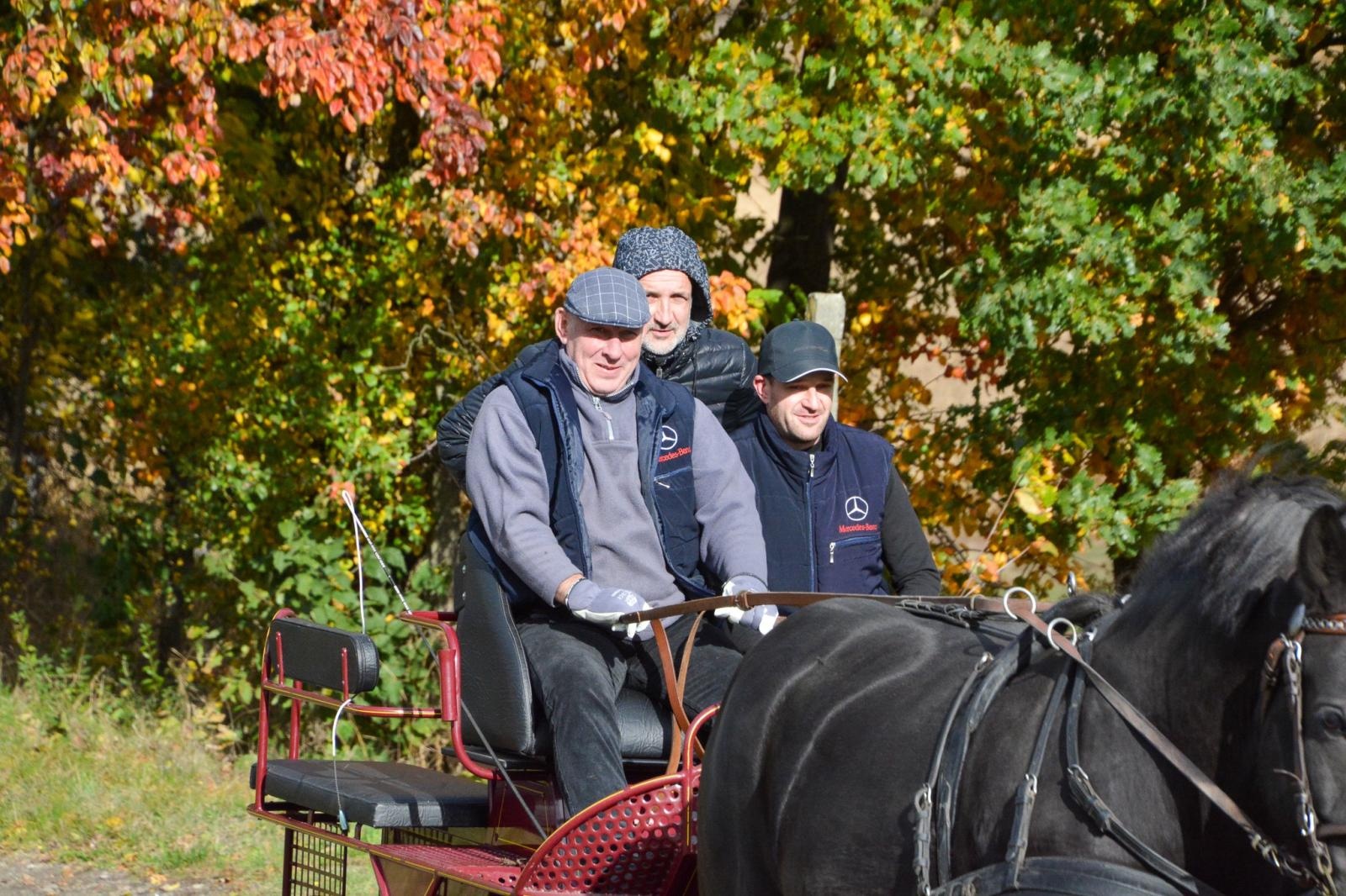 Zdjęcie w galerii na portalu naszraciborz.pl: Hubertus w Kornowacu – jeźdźcy, tradycja i dobra zabawa [FOTO i WIDEO] wiadomości z regionu