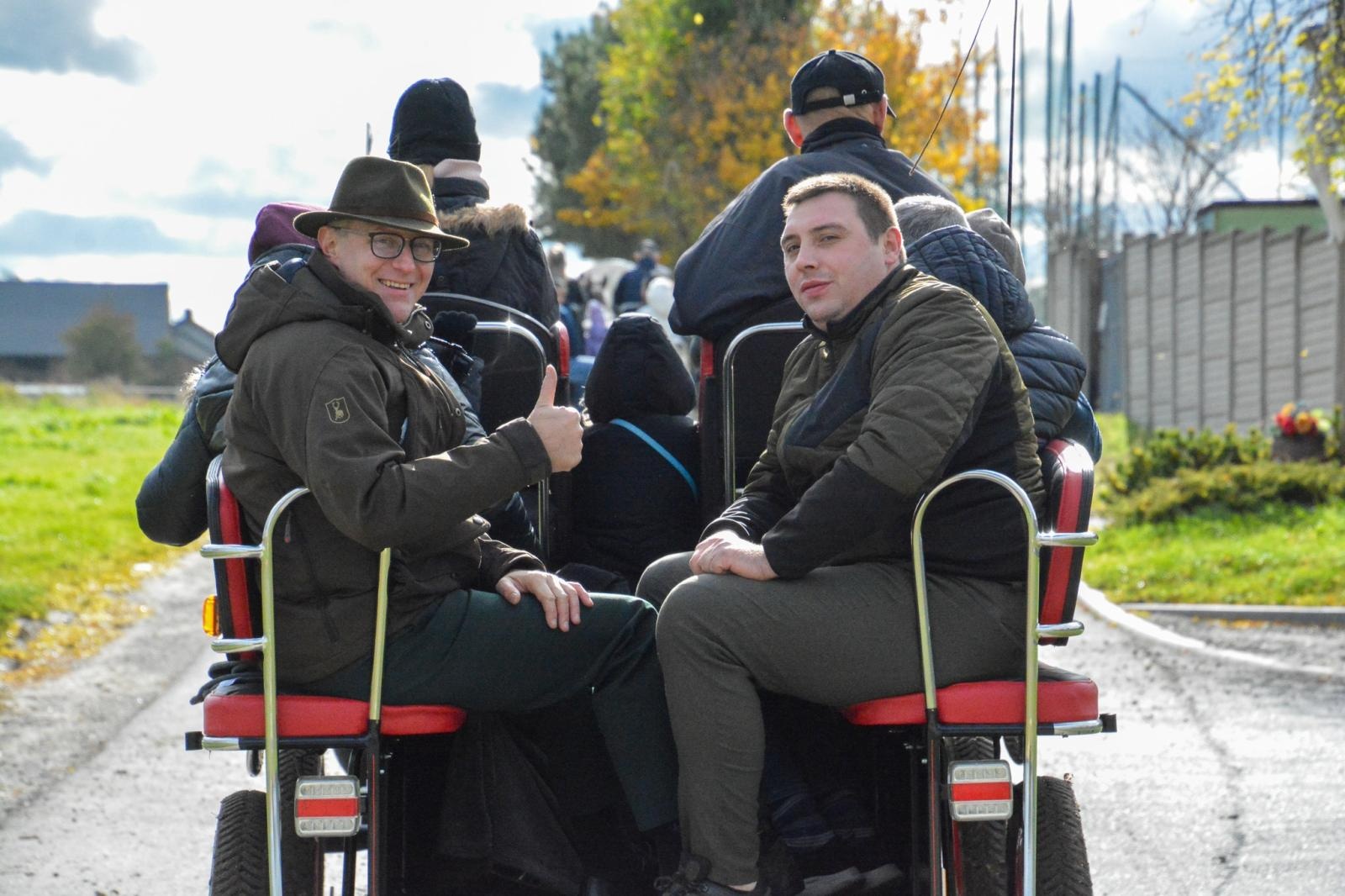 Zdjęcie w galerii na portalu naszraciborz.pl: Hubertus w Kornowacu – jeźdźcy, tradycja i dobra zabawa [FOTO i WIDEO] wiadomości z regionu