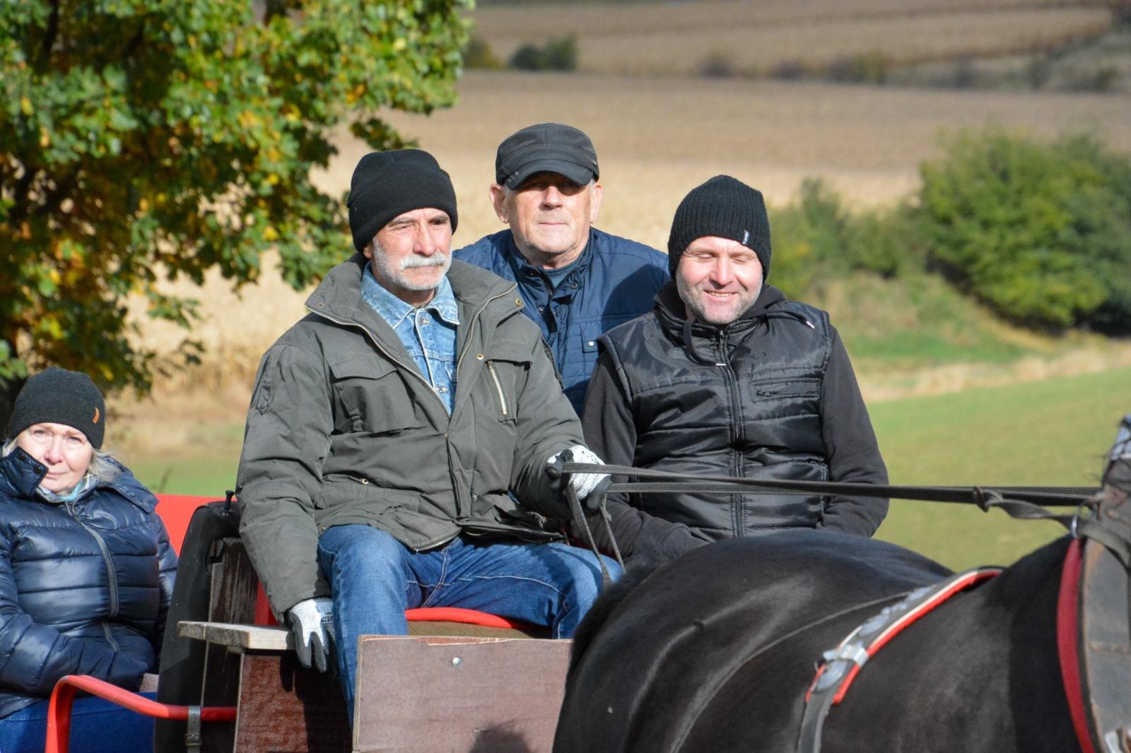 Zdjęcie w galerii na portalu naszraciborz.pl: Hubertus w Kornowacu – jeźdźcy, tradycja i dobra zabawa [FOTO i WIDEO] wiadomości z regionu