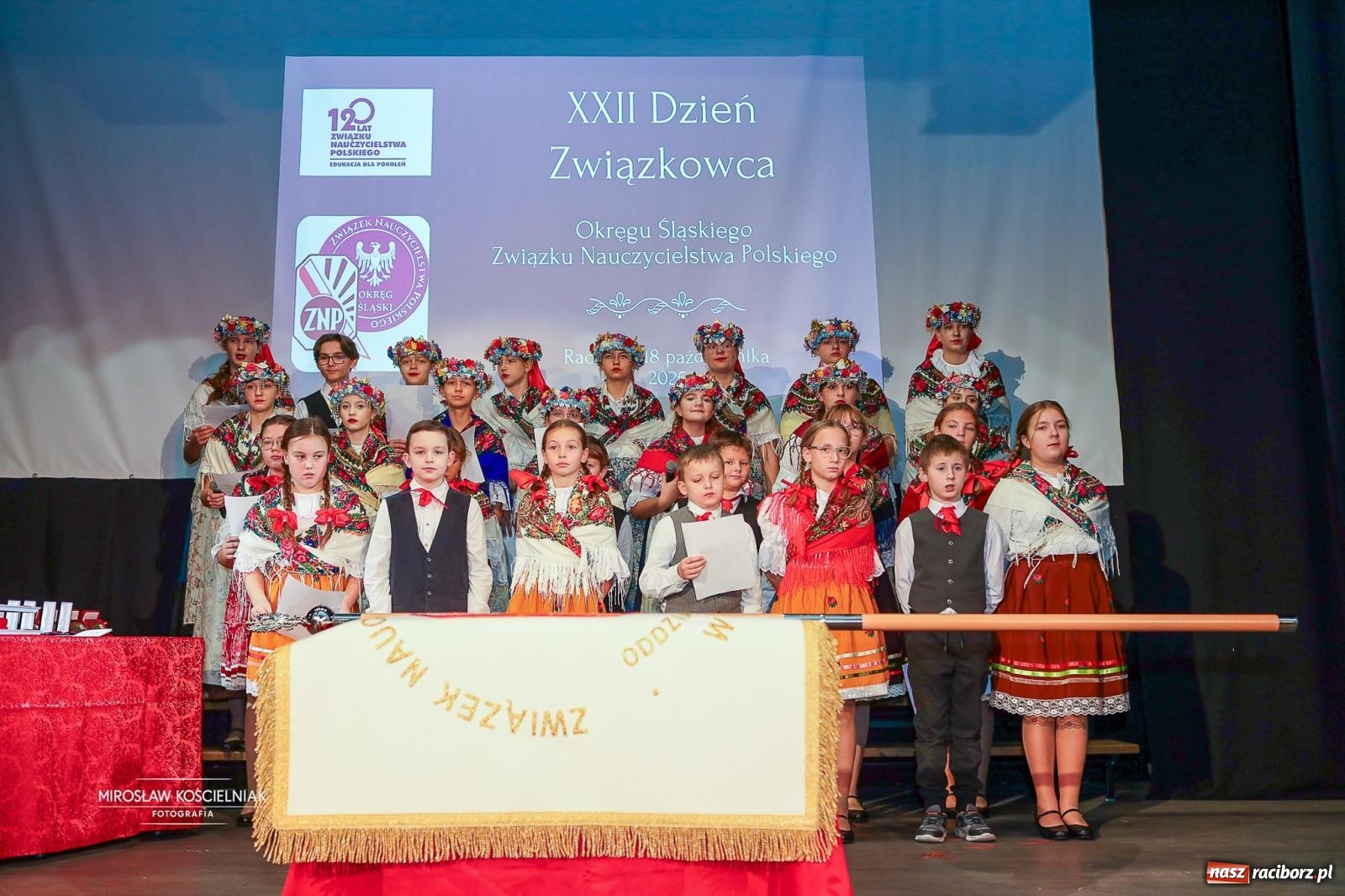 Zdjęcie w galerii na portalu naszraciborz.pl: 120 lat ZNP i 80 lat działalności w Raciborzu. Uroczysty Dzień Związkowca w Strzesze [FOTO] wiadomości z regionu