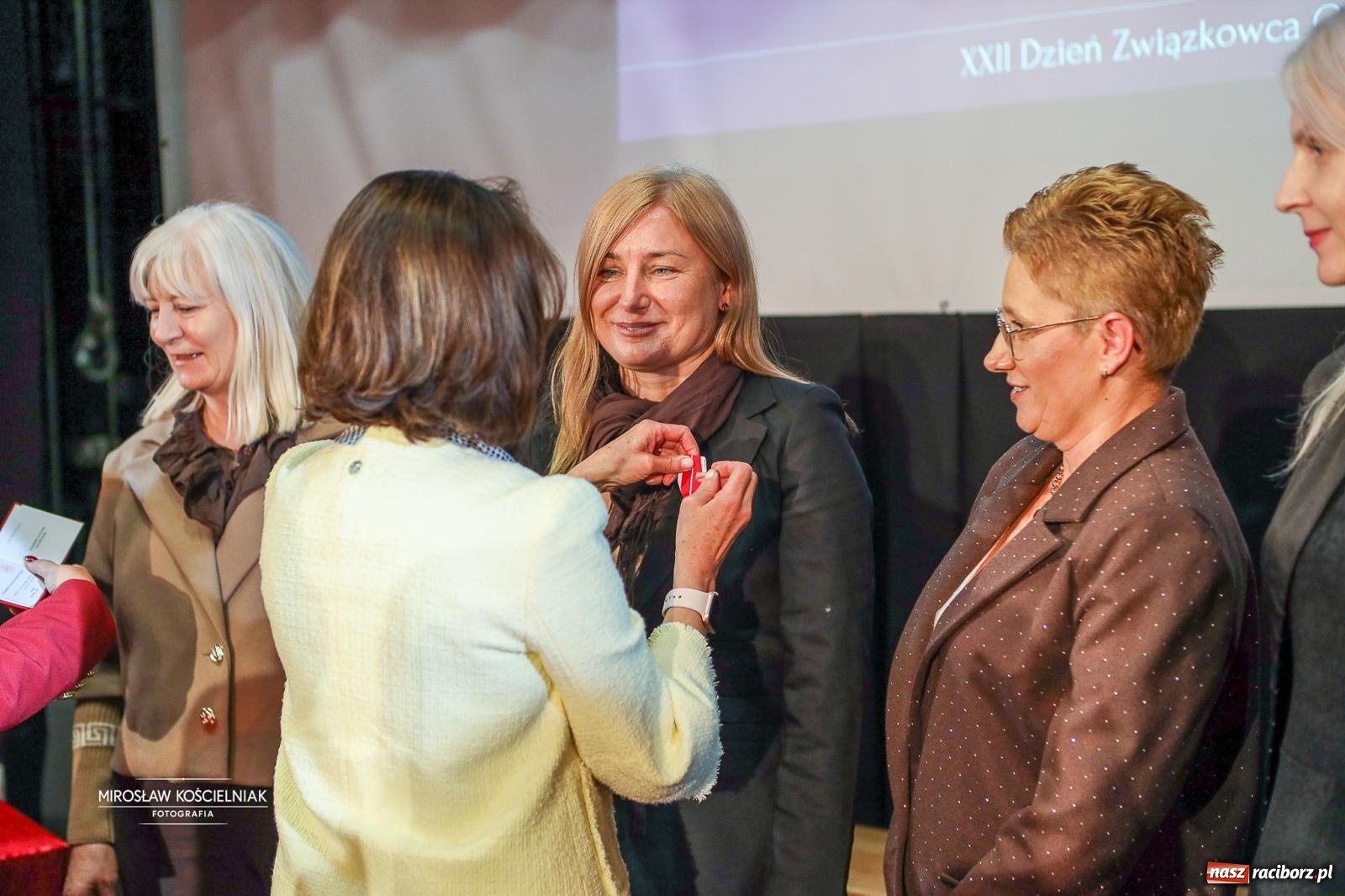 Zdjęcie w galerii na portalu naszraciborz.pl: 120 lat ZNP i 80 lat działalności w Raciborzu. Uroczysty Dzień Związkowca w Strzesze [FOTO] wiadomości z regionu