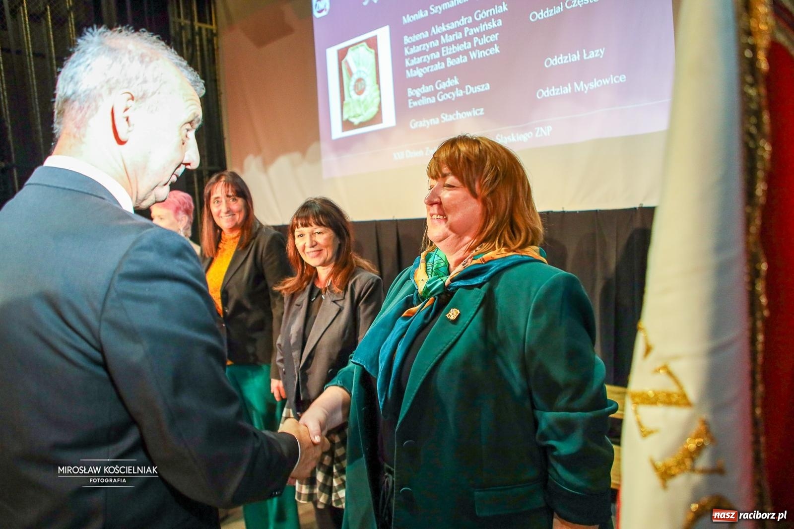 Zdjęcie w galerii na portalu naszraciborz.pl: 120 lat ZNP i 80 lat działalności w Raciborzu. Uroczysty Dzień Związkowca w Strzesze [FOTO] wiadomości z regionu