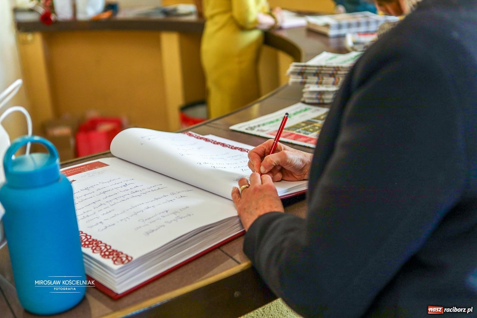 Zdjęcie w galerii na portalu naszraciborz.pl: 120 lat ZNP i 80 lat działalności w Raciborzu. Uroczysty Dzień Związkowca w Strzesze [FOTO] wiadomości z regionu