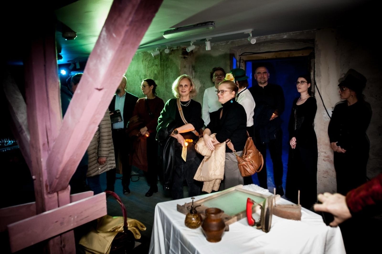 Zdjęcie w galerii na portalu naszraciborz.pl: Na tropie raciborskich masonów. Historyczny wieczór w raciborskim ośrodku dla niesłyszących [FOTO] wiadomości z regionu