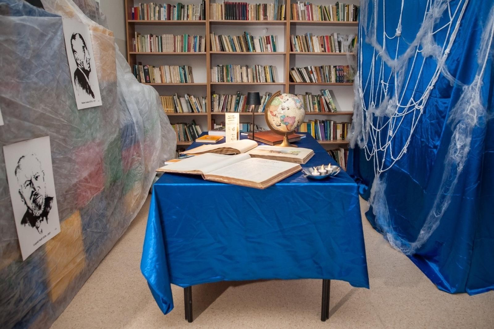 Zdjęcie w galerii na portalu naszraciborz.pl: Na tropie raciborskich masonów. Historyczny wieczór w raciborskim ośrodku dla niesłyszących [FOTO] wiadomości z regionu