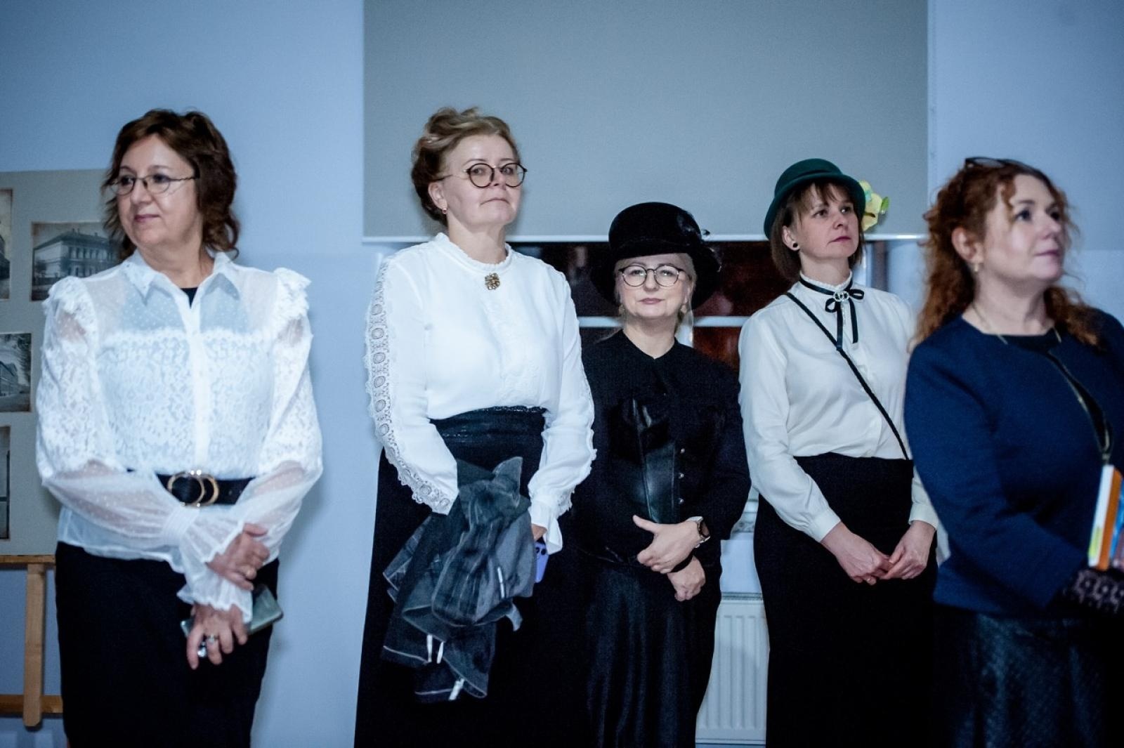 Zdjęcie w galerii na portalu naszraciborz.pl: Na tropie raciborskich masonów. Historyczny wieczór w raciborskim ośrodku dla niesłyszących [FOTO] wiadomości z regionu