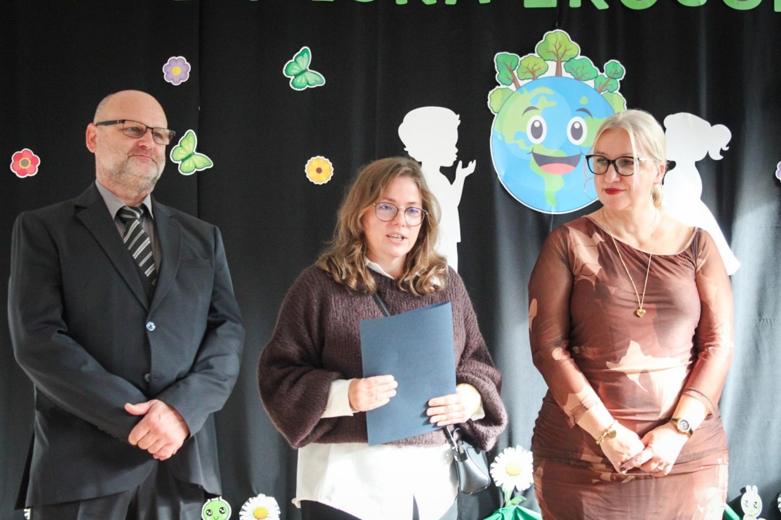 Zdjęcie w galerii na portalu naszraciborz.pl: Zielona lekcja w plenerze. Otwarto Ekopracownię pod chmurką w Babicach wiadomości z regionu