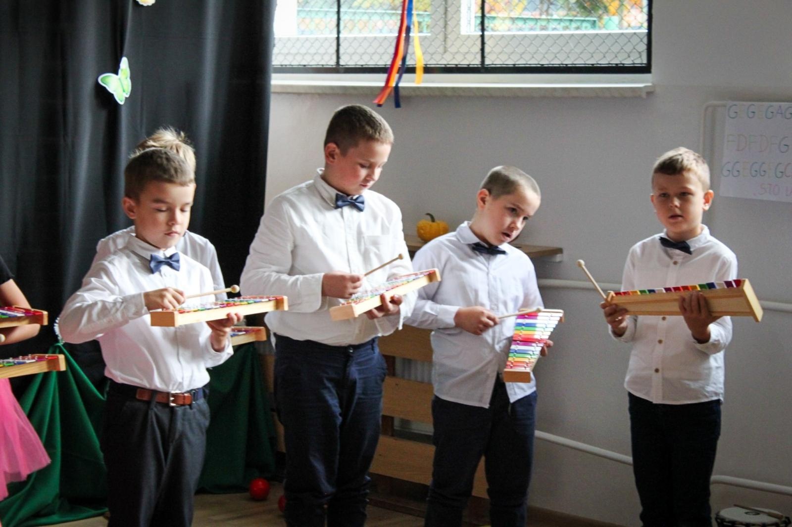 Zdjęcie w galerii na portalu naszraciborz.pl: Zielona lekcja w plenerze. Otwarto Ekopracownię pod chmurką w Babicach wiadomości z regionu